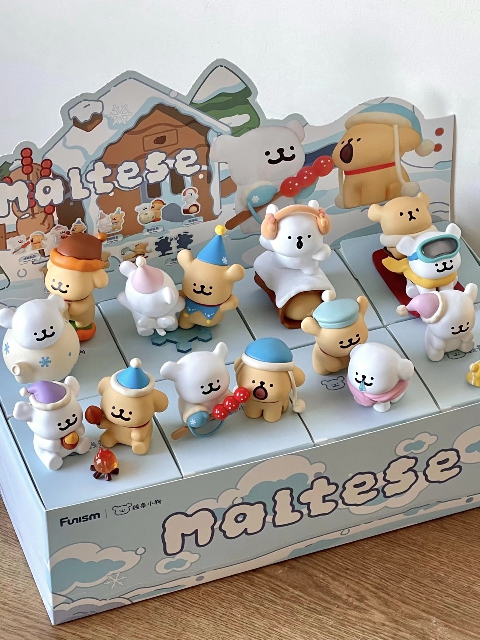 MALTESE 線條小狗 擁抱暖暖系列 冬日 盲盒 公仔 擺設 / 預購