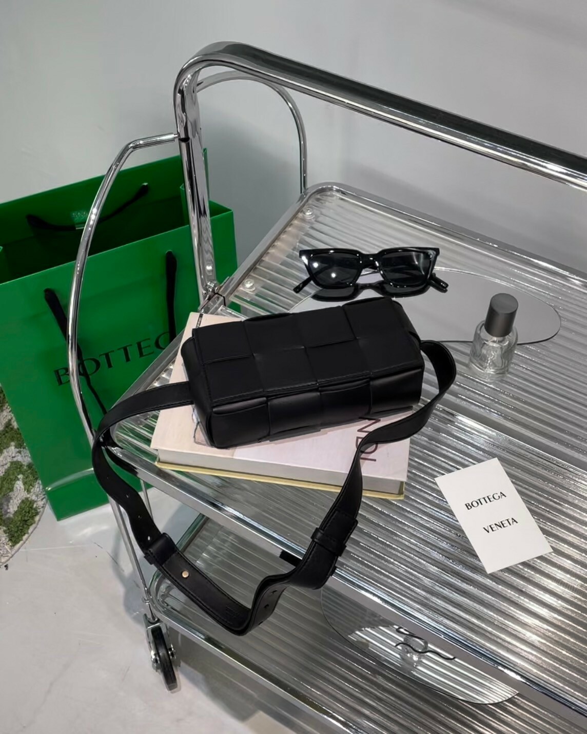 BV｜8格羊皮霧面卡帶腰包 黑色