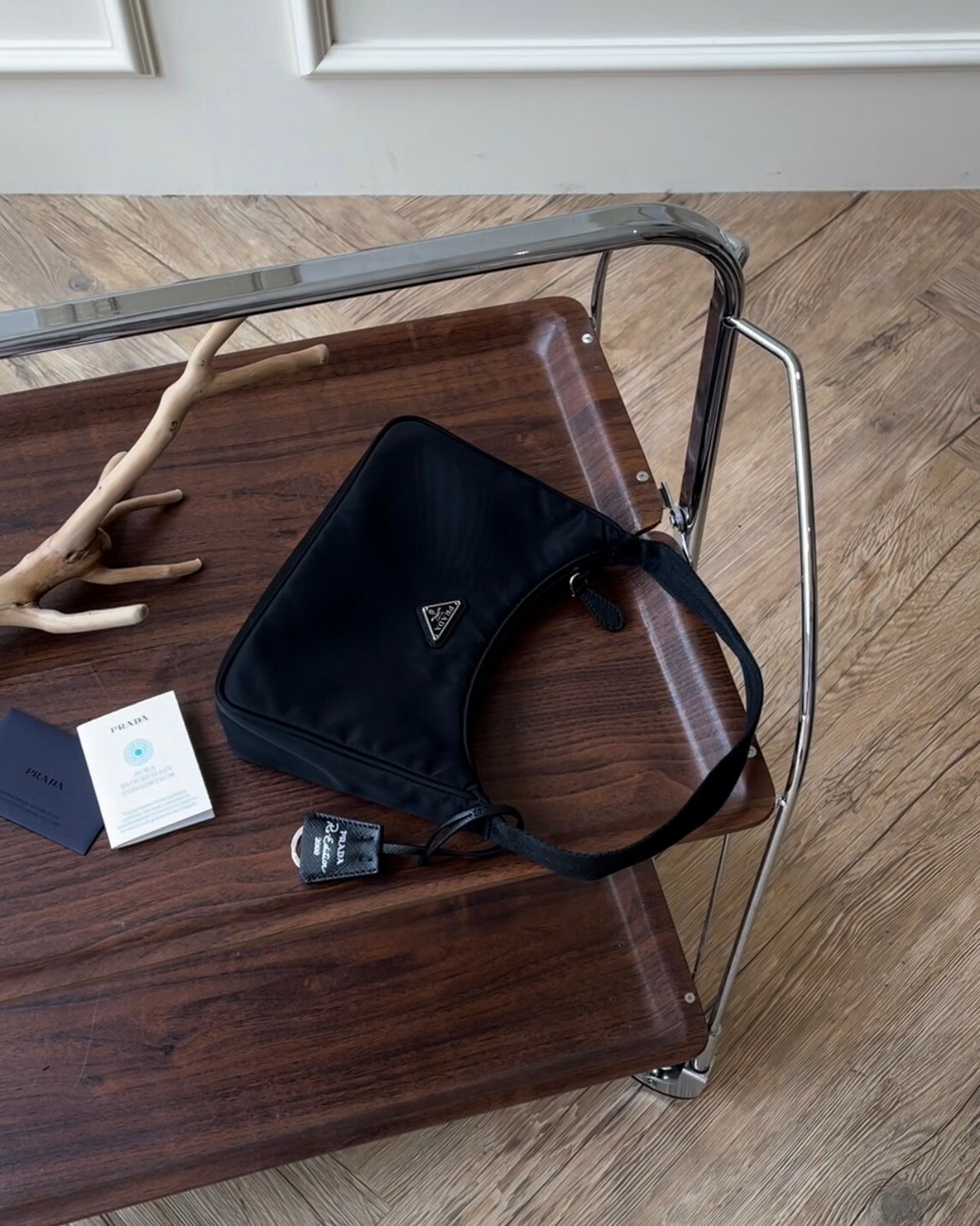 PRADA｜2000 布背帶腋下包 黑色