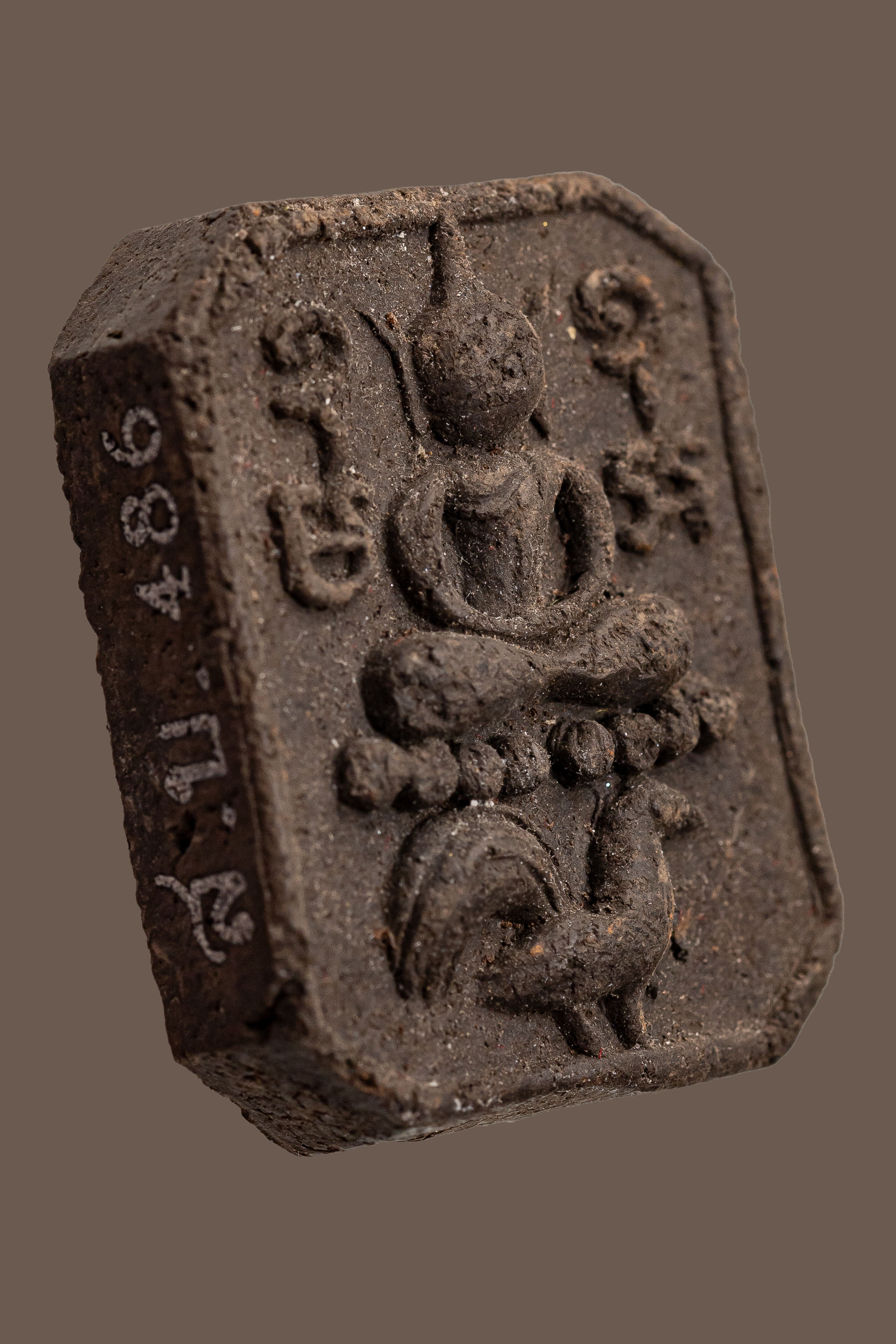 『泰國佛牌』龍婆宋功 神獸崇笛 雞  親壓版本 瓦他薩班 帕阿贊棟提供 材料 01240918