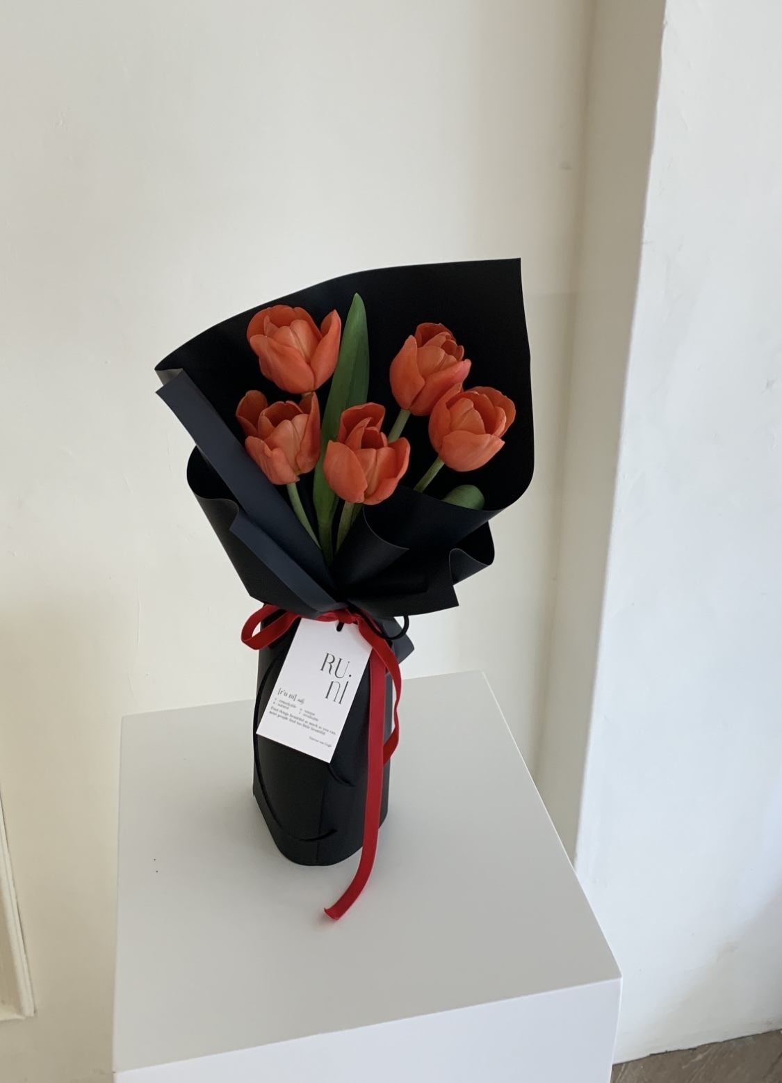 RUNI Bouquet-紅色鬱金香花束（可選不同尺寸）