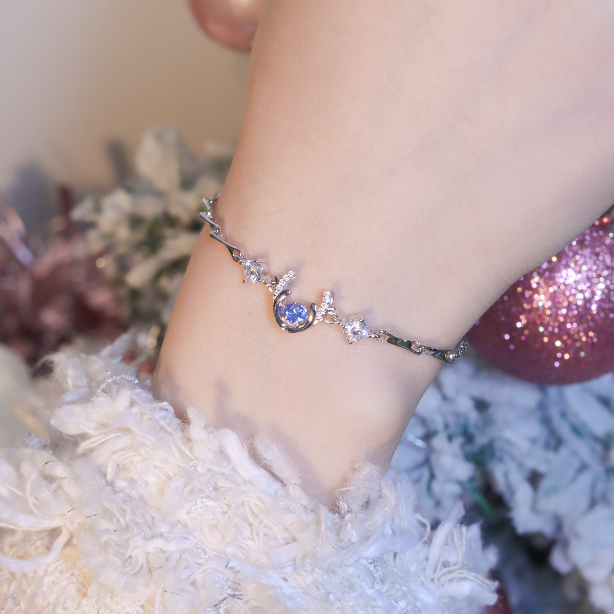 | 925純銀・厚鍍白金 | 懸浮小鹿亂撞軟手鐲 (白色/藍色) | BR1190 |