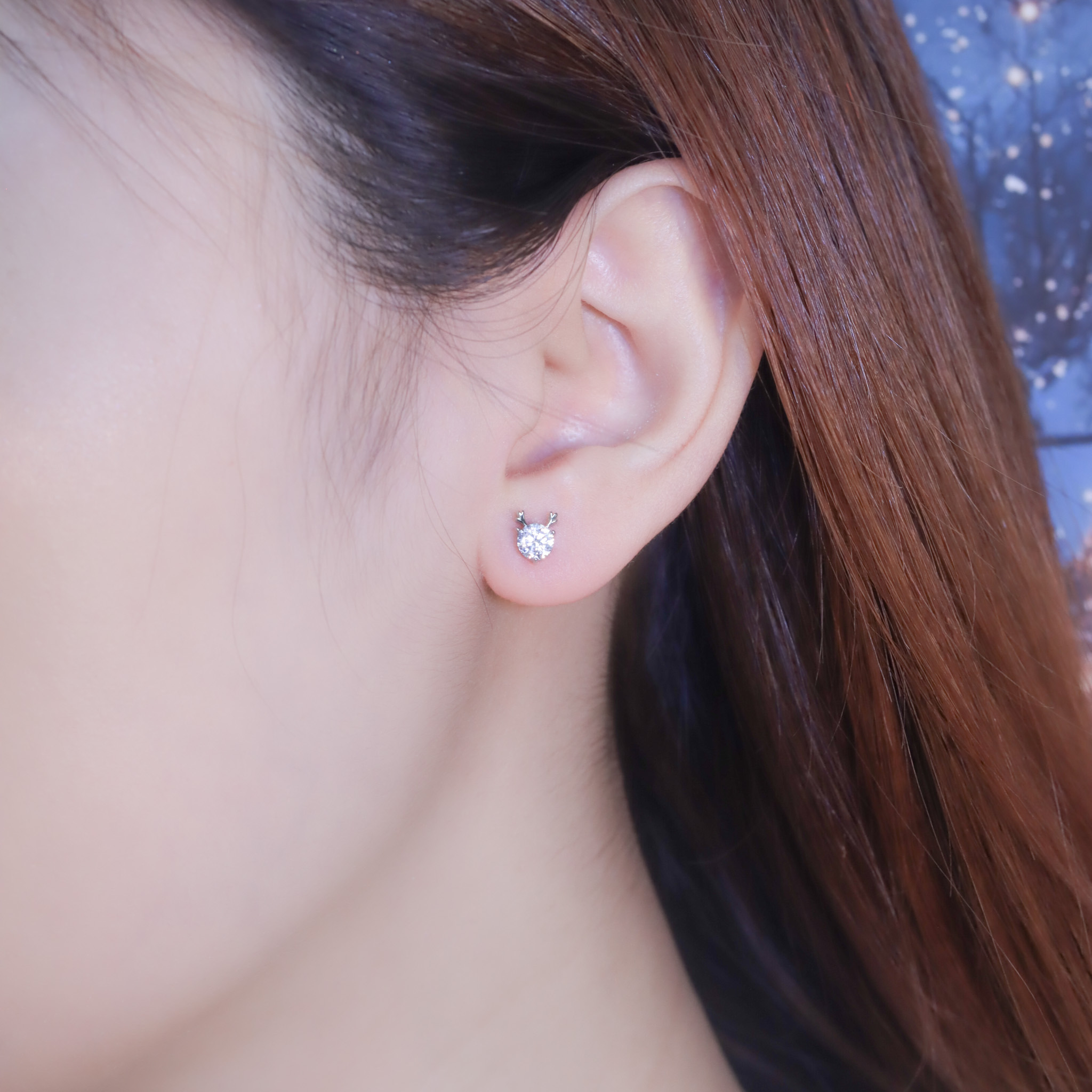 | 925純銀・白金 | 可愛麋鹿耳環 （白色 /藍色） | EA0879 |