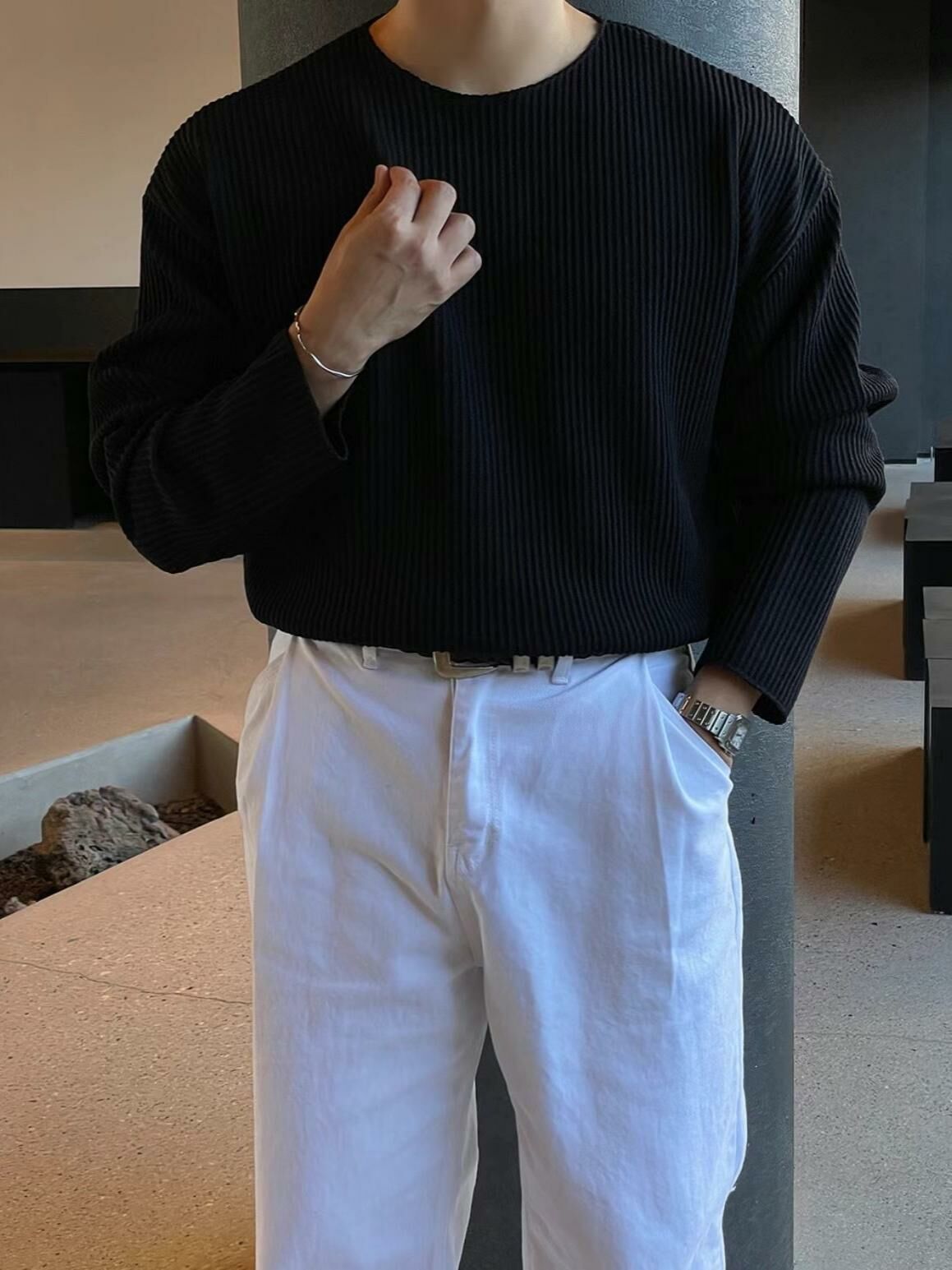 淨色圓領暗紋針織衫 T5622