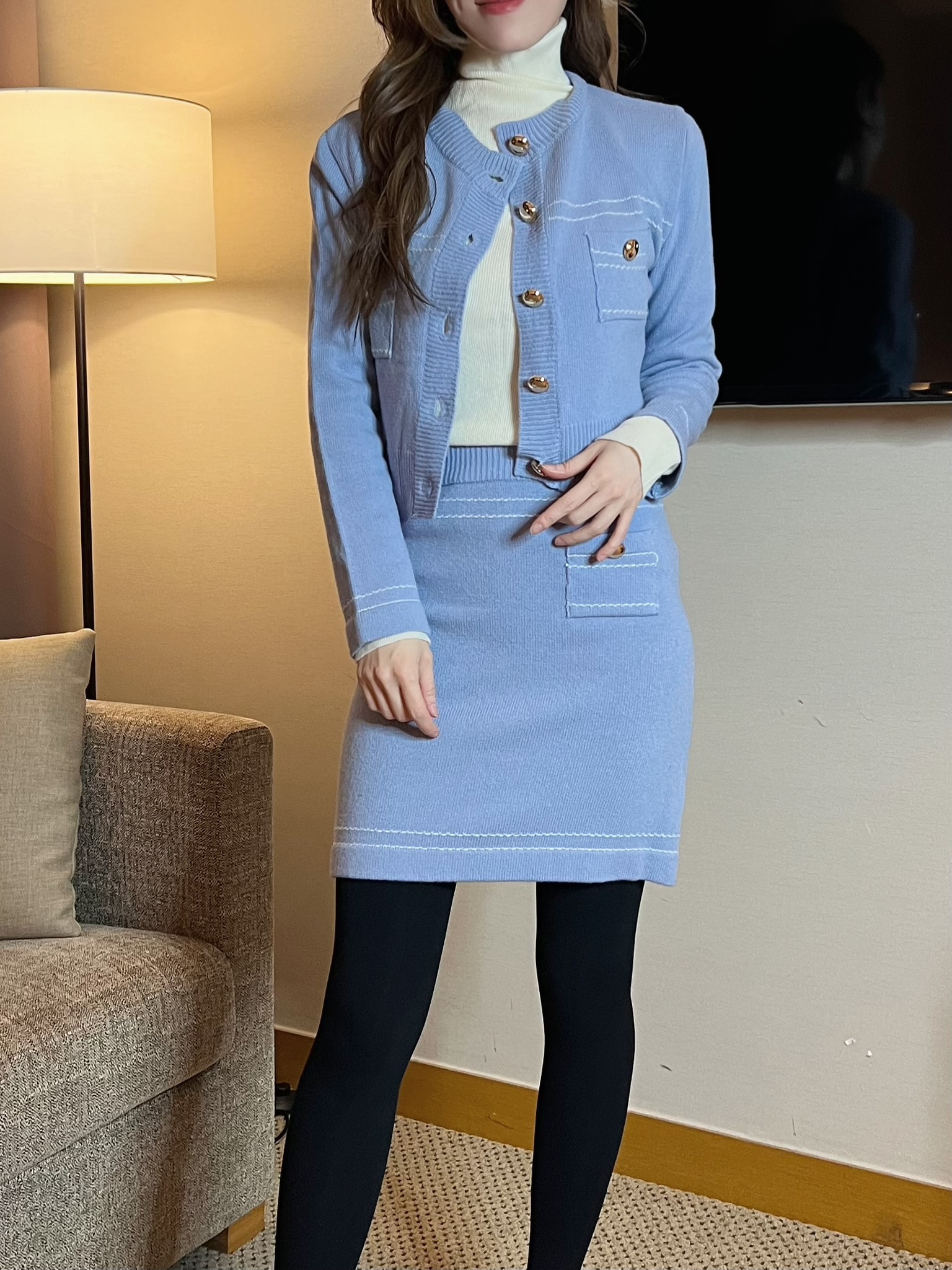 金釦縫線針織窄裙套裝