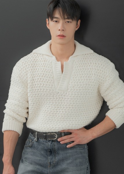 (韓國獨家特價)網眼鏤空領針織衫