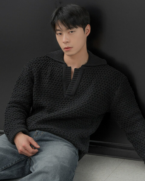 (韓國獨家特價)網眼鏤空領針織衫