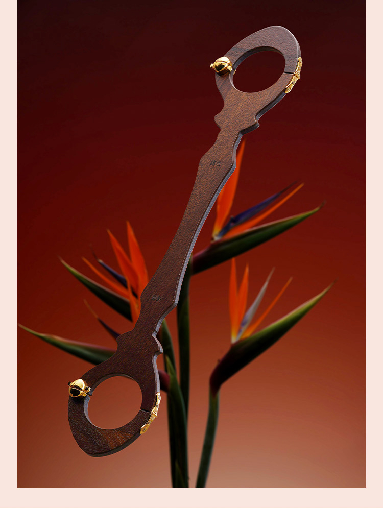 UPKO,義大利 UPKO,UPKO 日落山川木枷頸枷手枷組合,調教時尚,調教,調教扮演,BDSM,SM,親密關係,格雷,角色扮演,捆綁,禮物,繩縛,束縛,綁帶,口球,手拍,頸圈,項圈,牽引鏈,手銬,腳銬,馬鞭