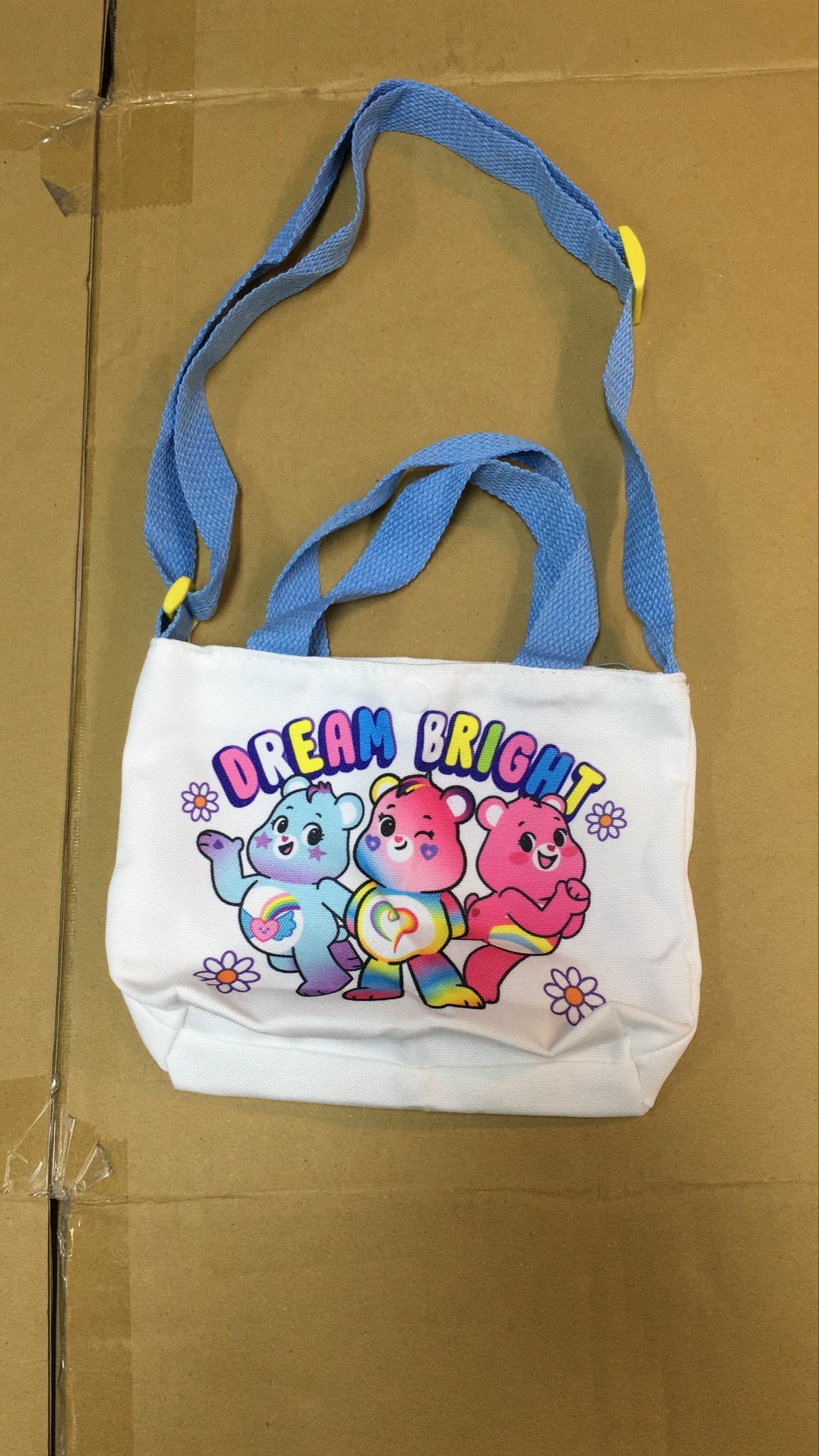 現貨CARE BEAR 2 WAY BAG(前後唔同圖案) （此為清貨價貨品不設退換）AT12 923