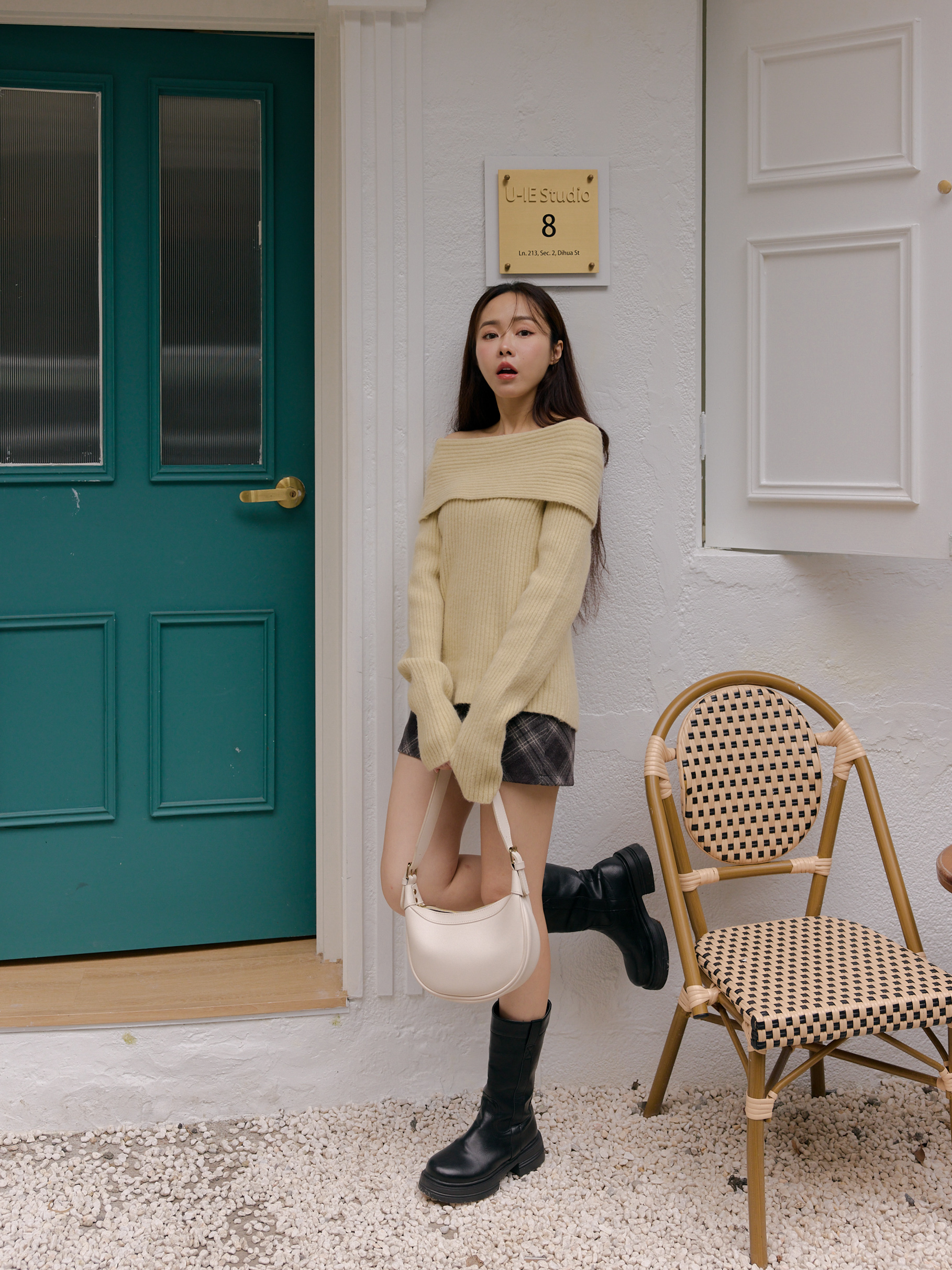 小性感一字領坑紋針織