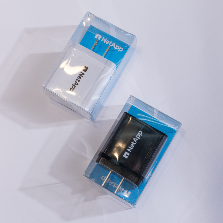 NetApp 多孔充電頭