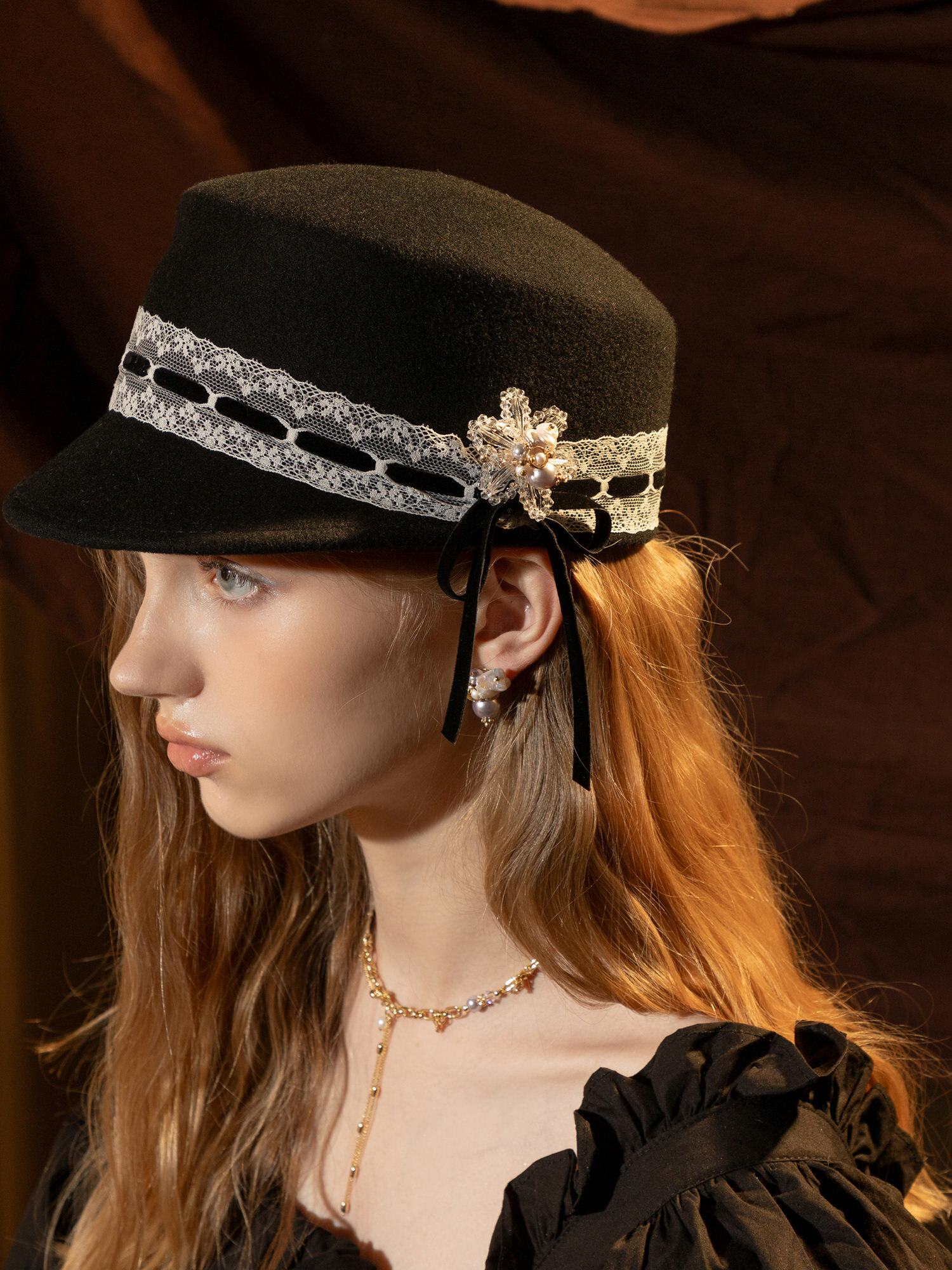 瑪伊演員夢。MUCHAT手作14KGP施華洛珍珠雪花別針