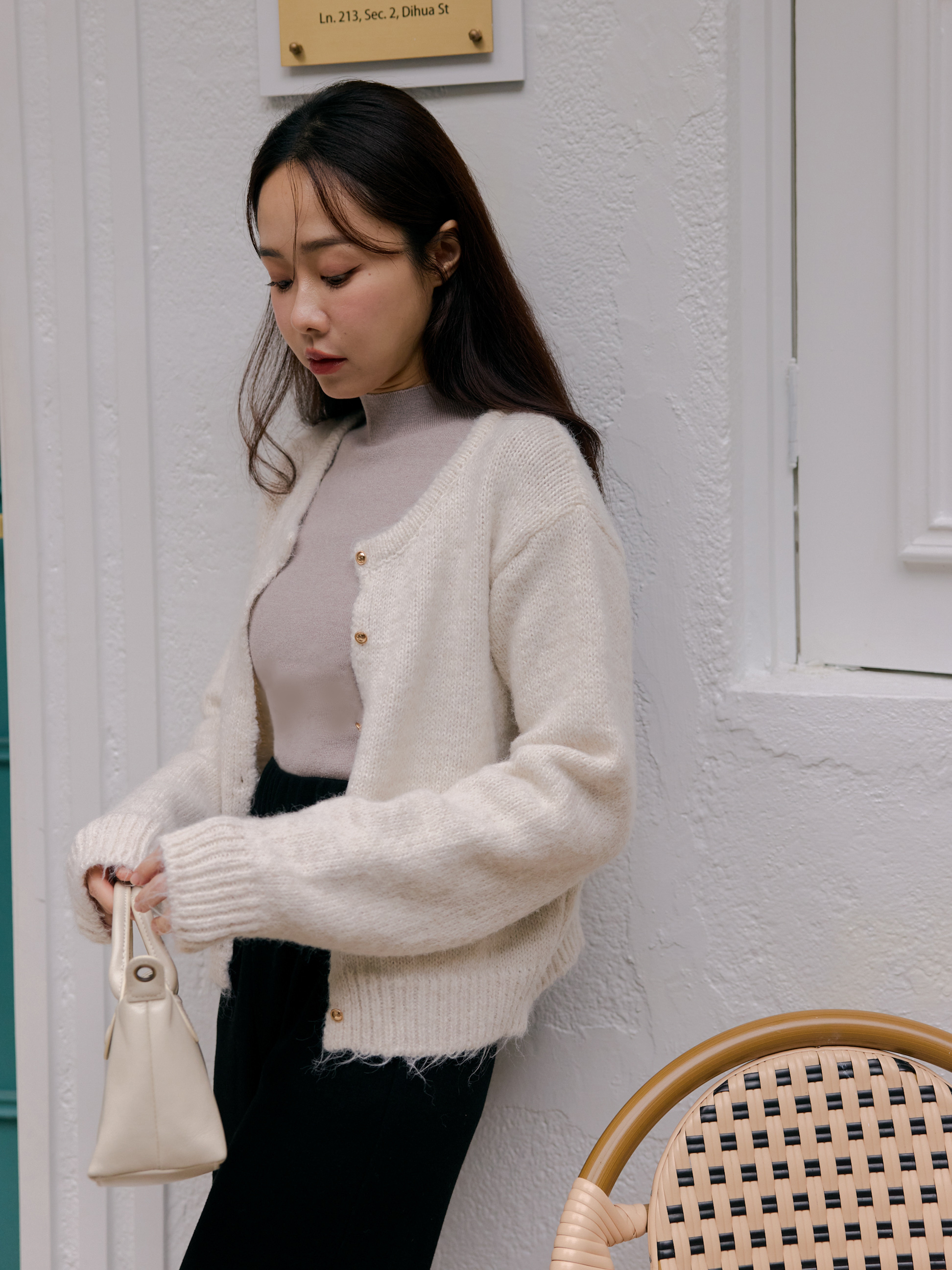 圓領毛毛金釦織紋外套