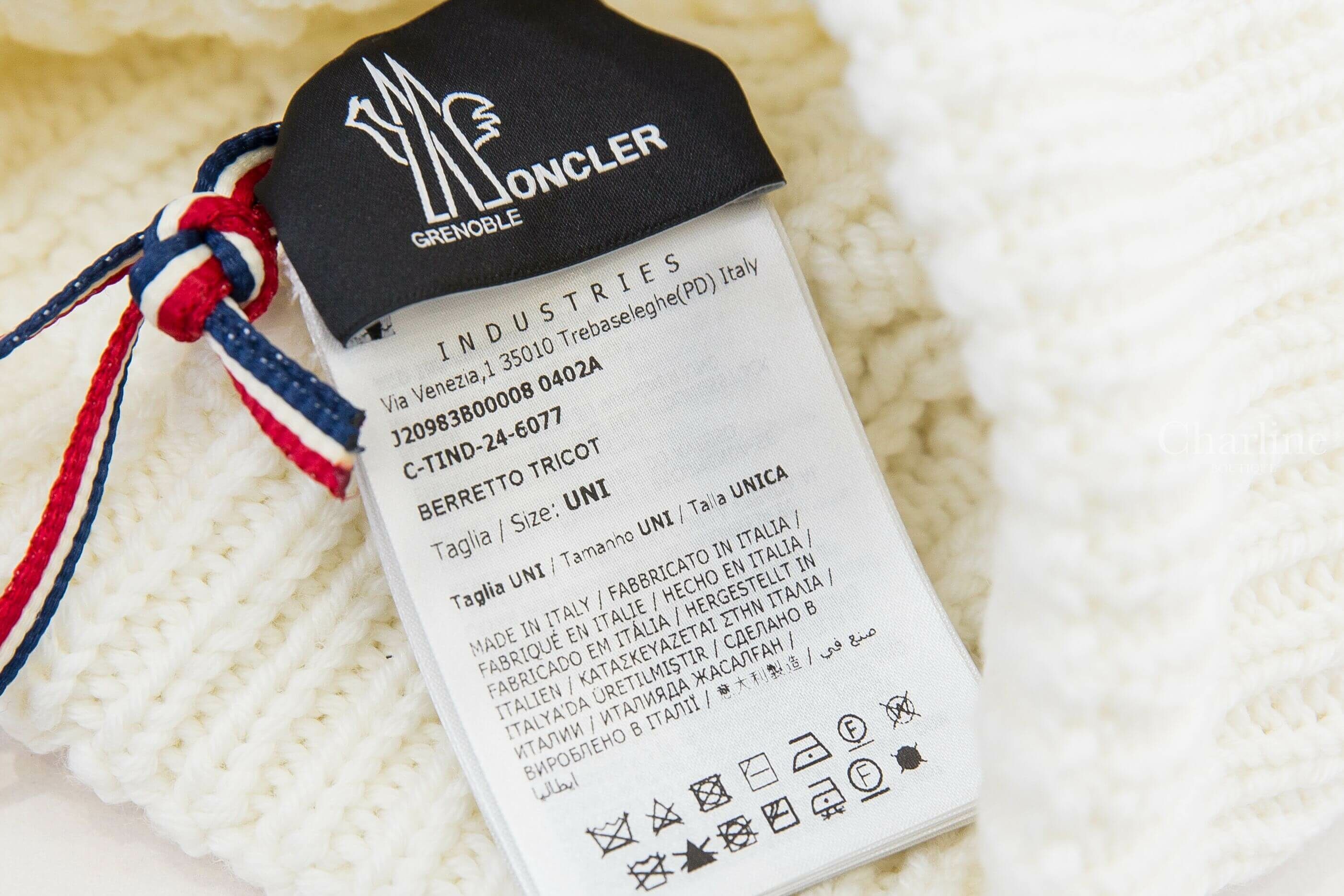 Moncler Wool Beanie With Pom Pom 白色刺繡Logo羊絨球麻花針織毛帽-Charline Boutique 精品代購