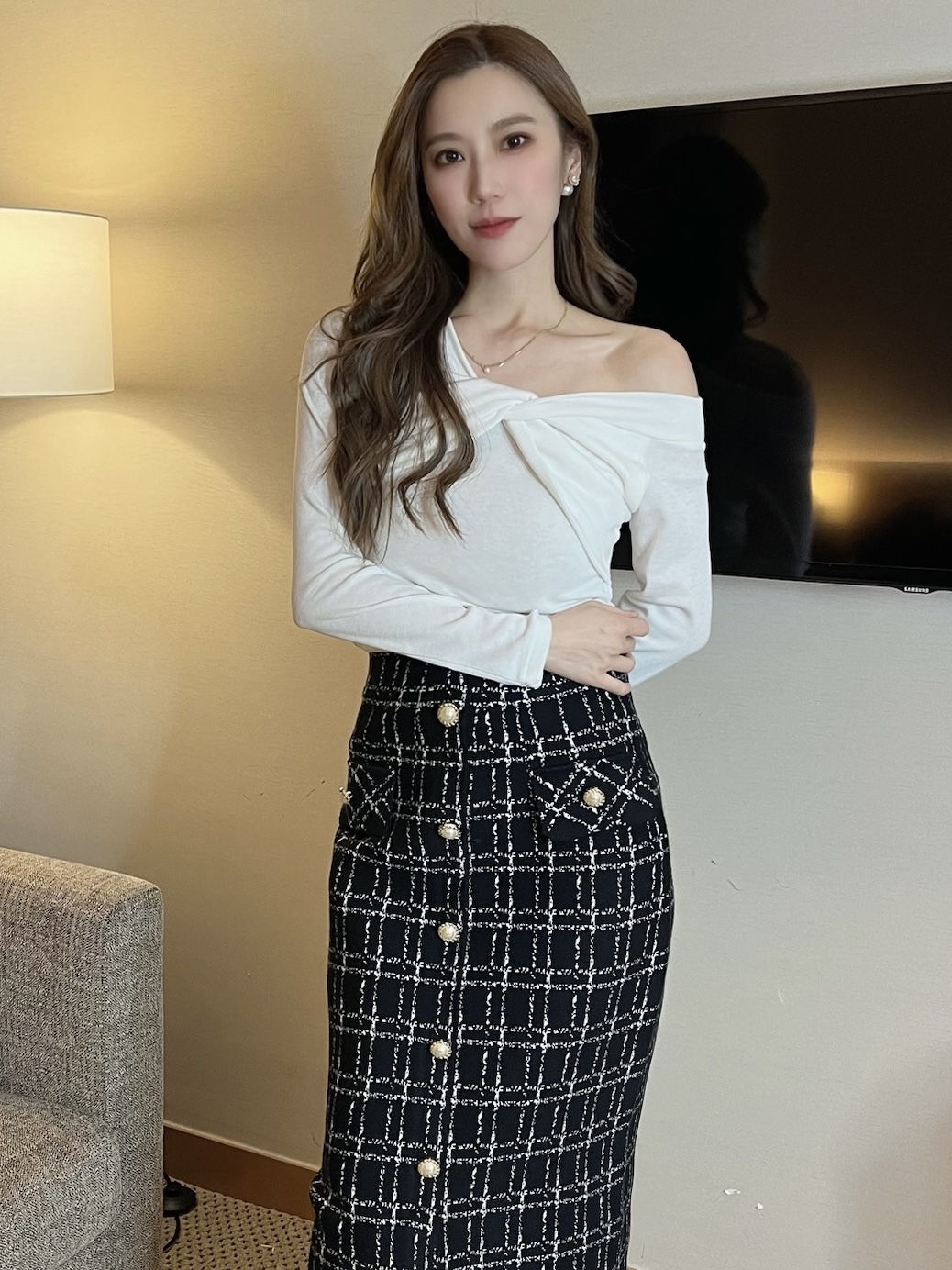 微刷絨領間扭結針織上衣(可拉一字領)