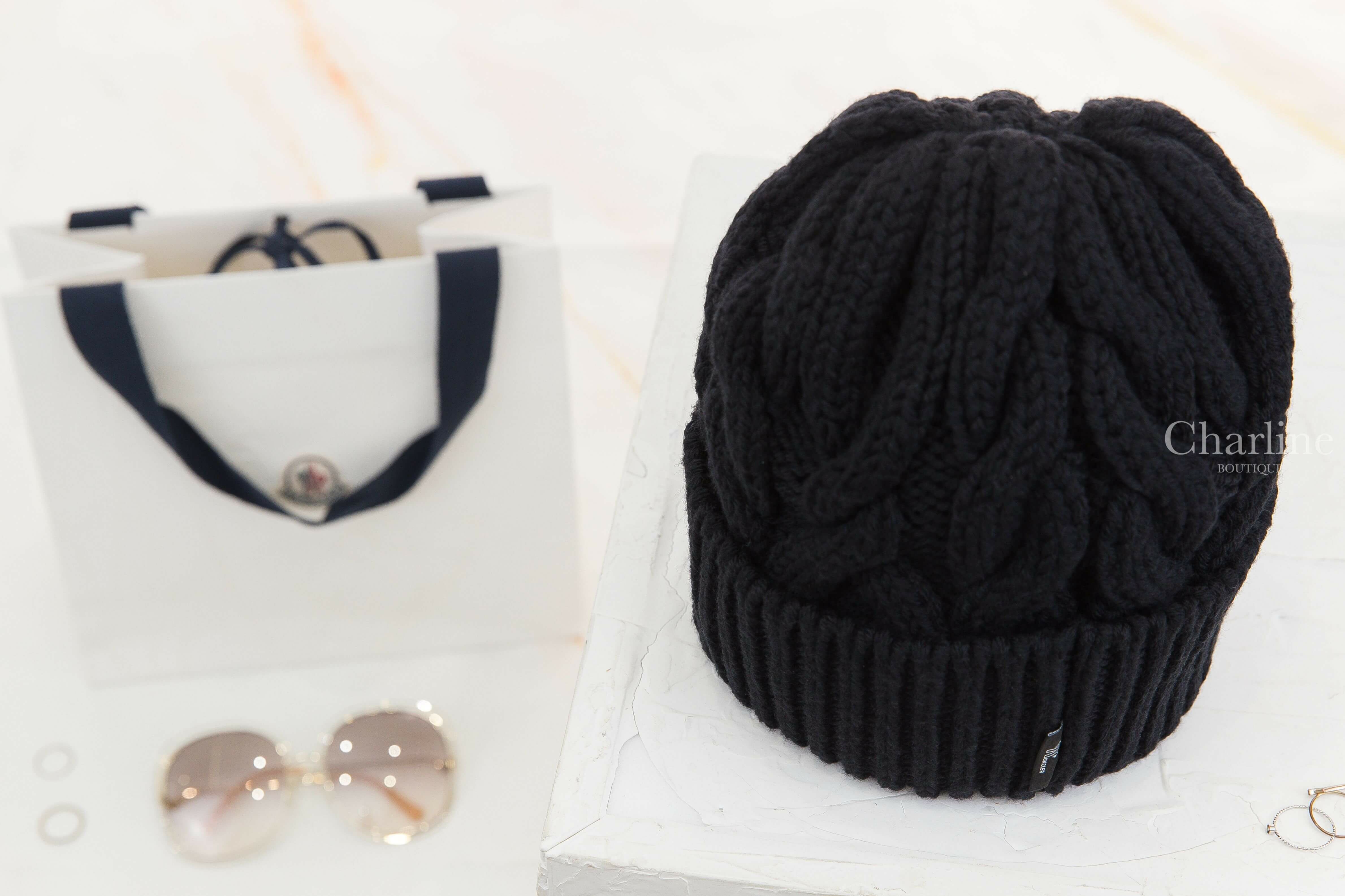 Moncler Wool Beanie 黑色刺繡Logo羊毛麻花針織毛帽-Charline Boutique 精品代購