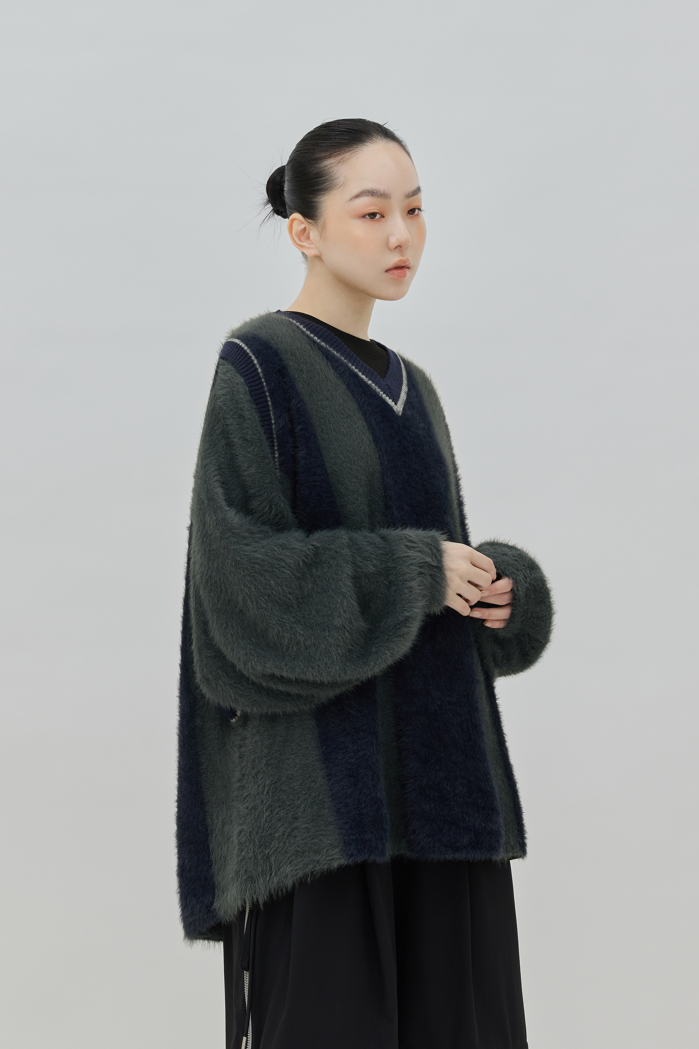 Striped Fuzzy Sweater｜Pageant Blue