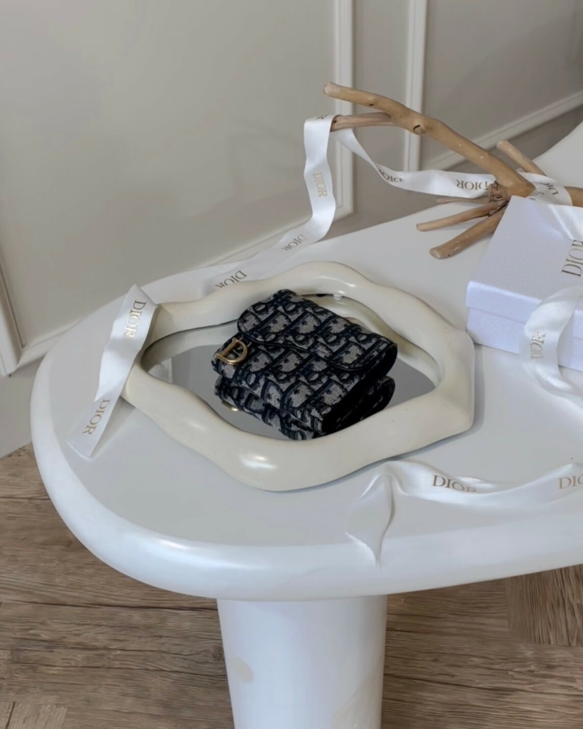 DIOR｜刺繡馬鞍三折短夾 藍色老花