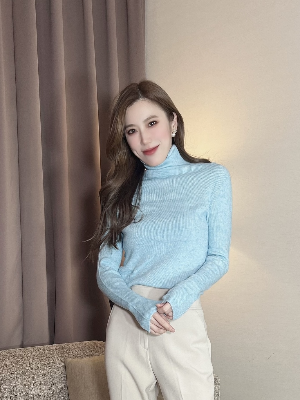 舒適高領一體成形長袖內搭