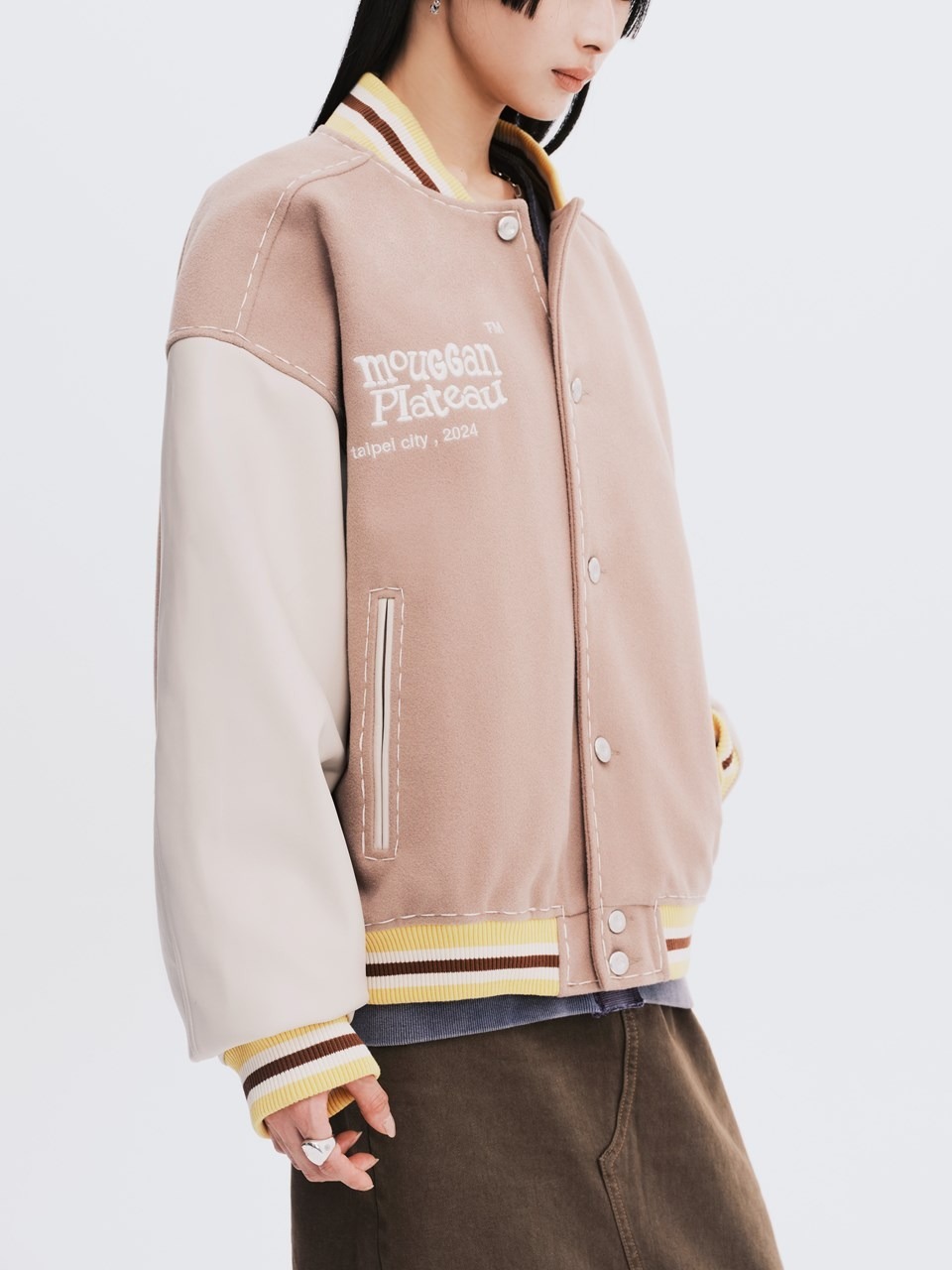 PLATEAU X mouggan 拼接刺繡棒球外套