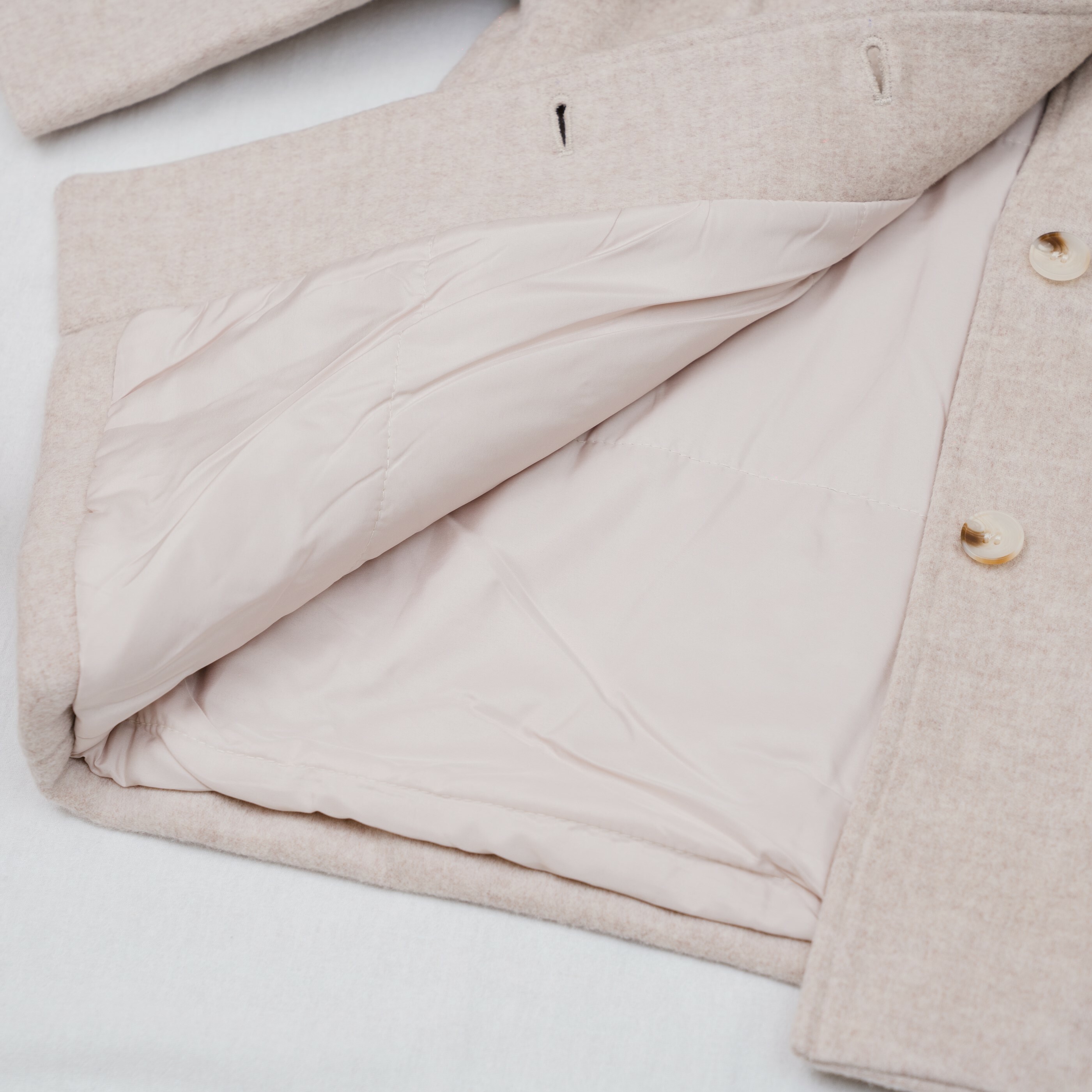 歐式氣質粉色羊毛大衣-內裏