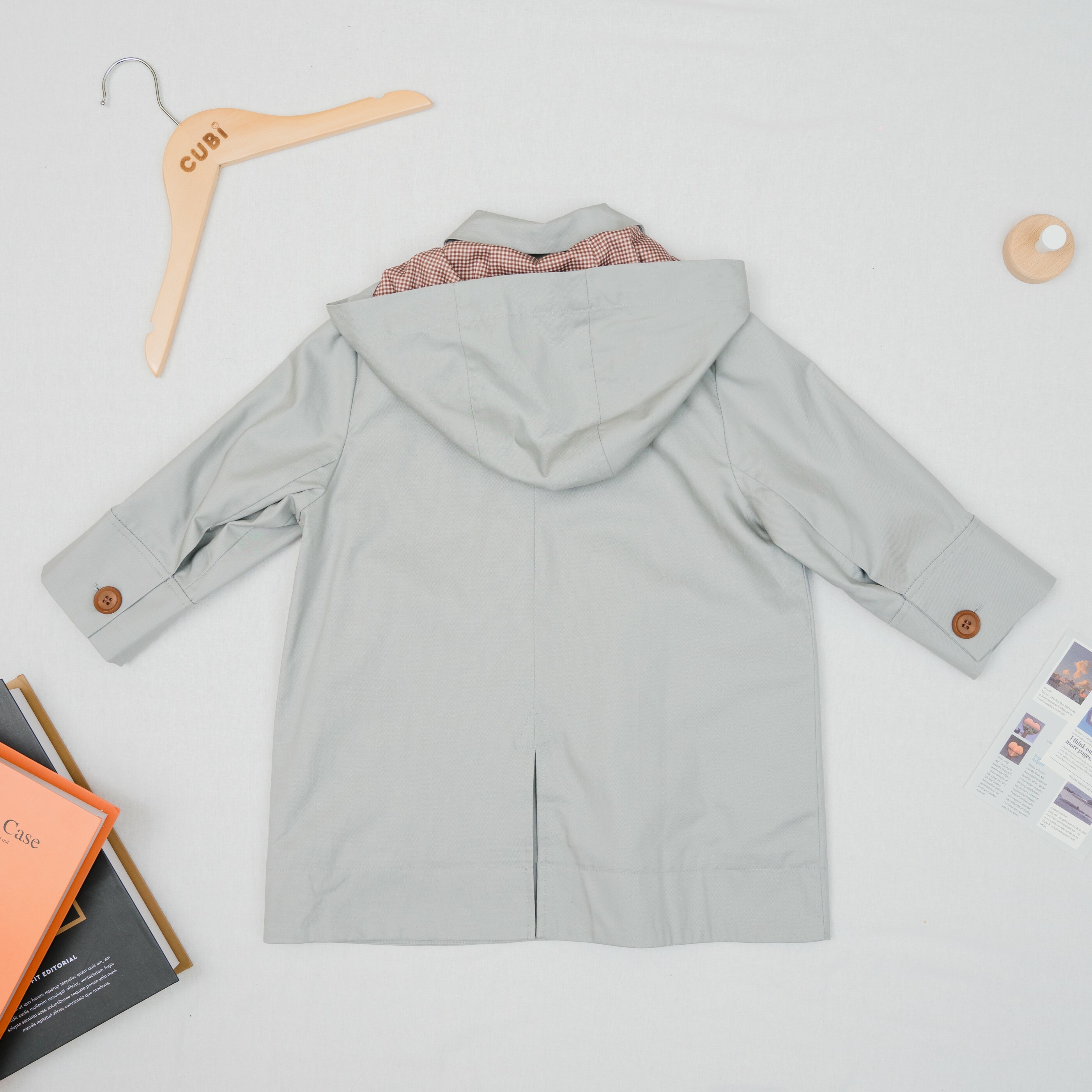 秋款可拆帽防風風衣-背面