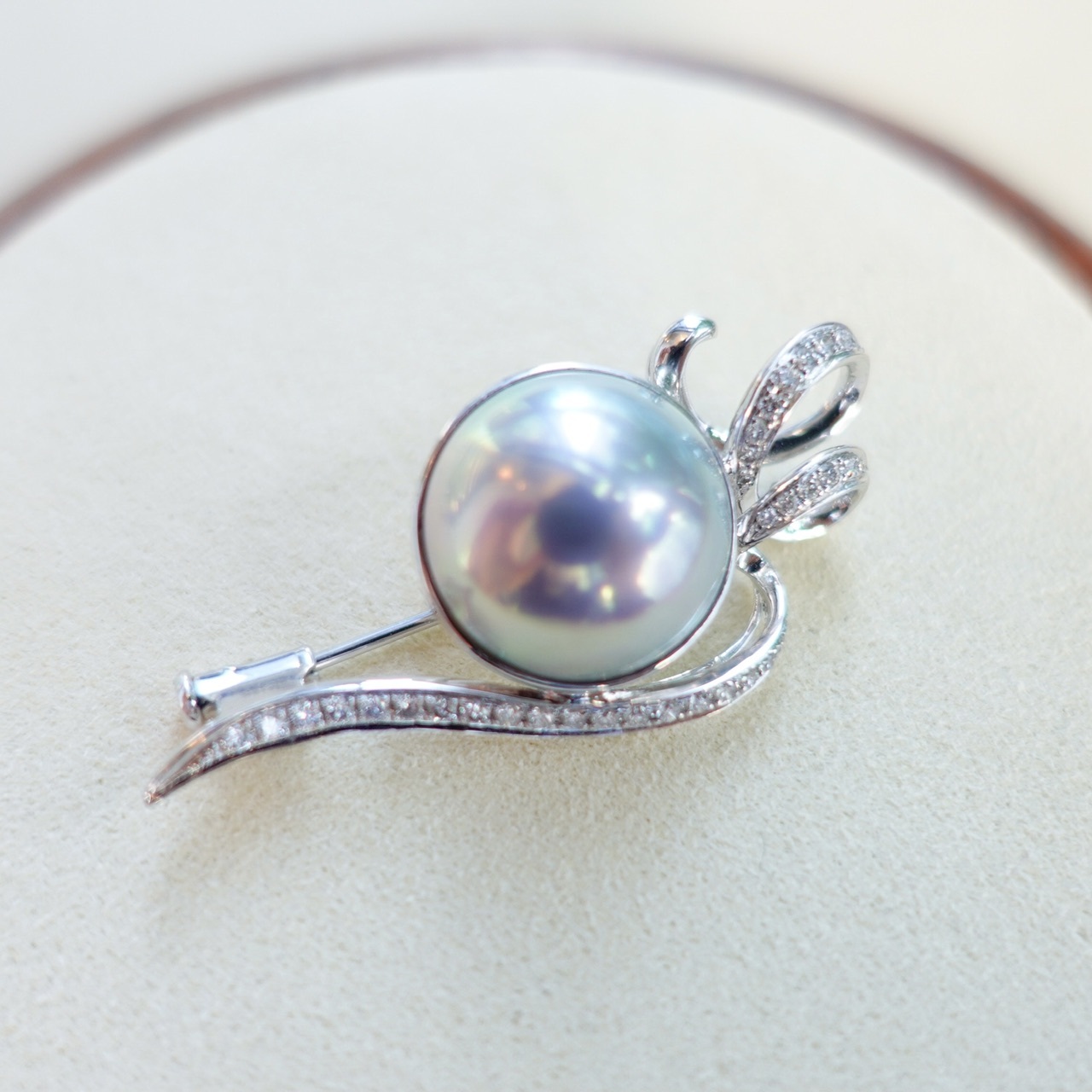 夢幻粉紫伴色 - 日本稀有極光炫藍馬貝珠鑽石吊墜/胸針兩用款