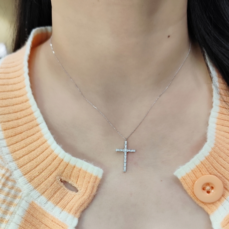 18K白金十字架鑽石吊咀