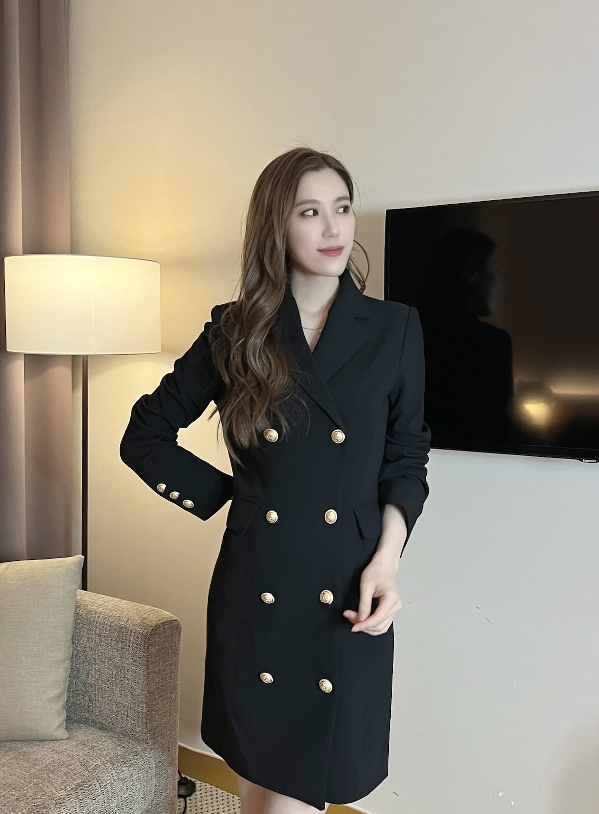 雙排金釦翻領風衣洋