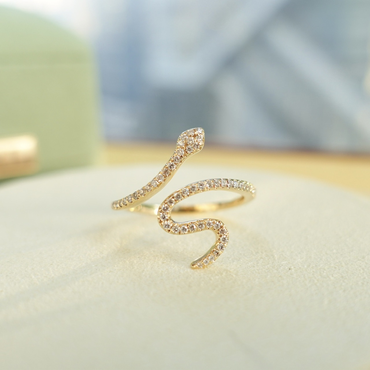 18K金鑽石戒指-蛇造型