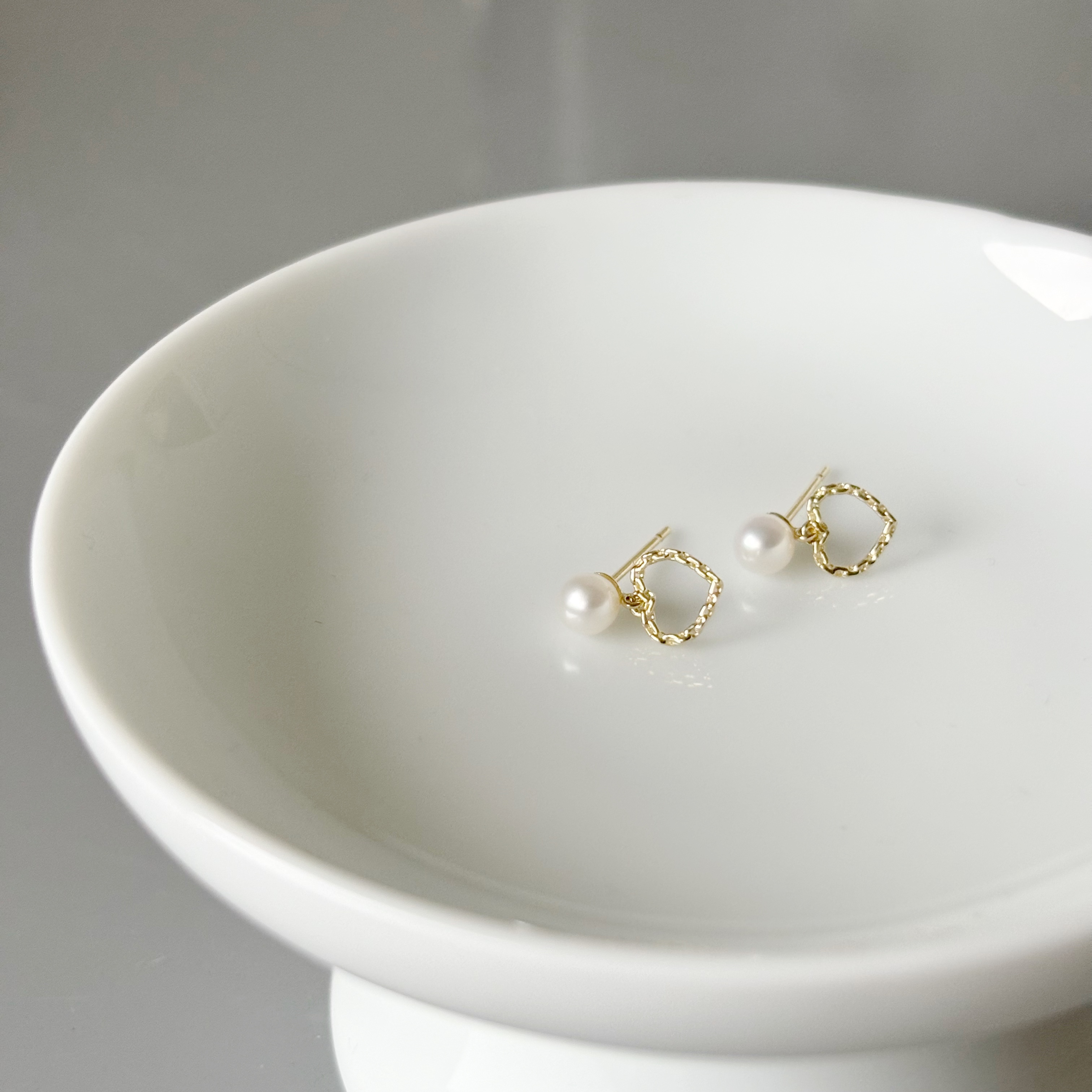 10K珍珠垂鎖鏈愛心耳環