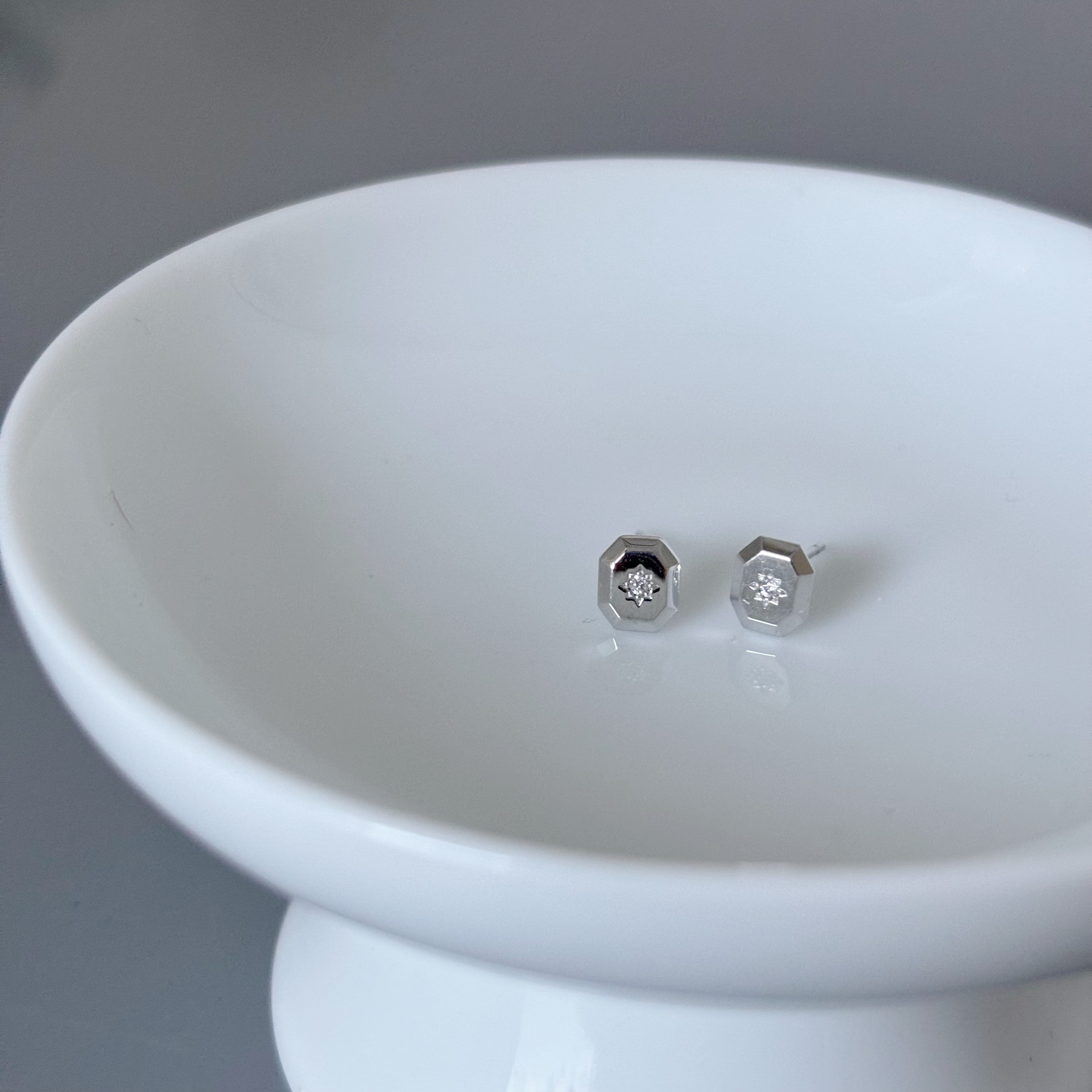 10K八邊形鋯石耳環