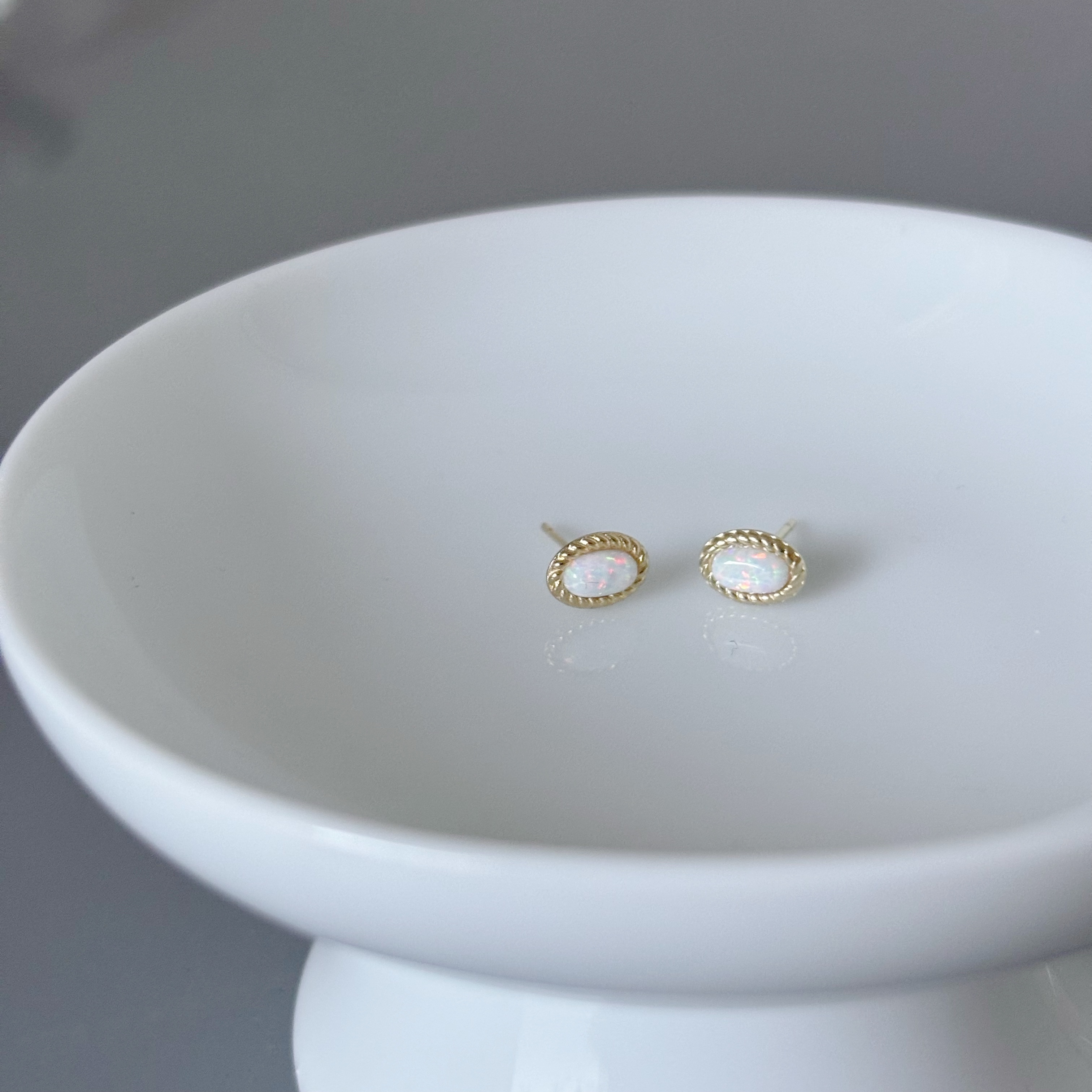 10K復古麻花橢圓歐泊耳環