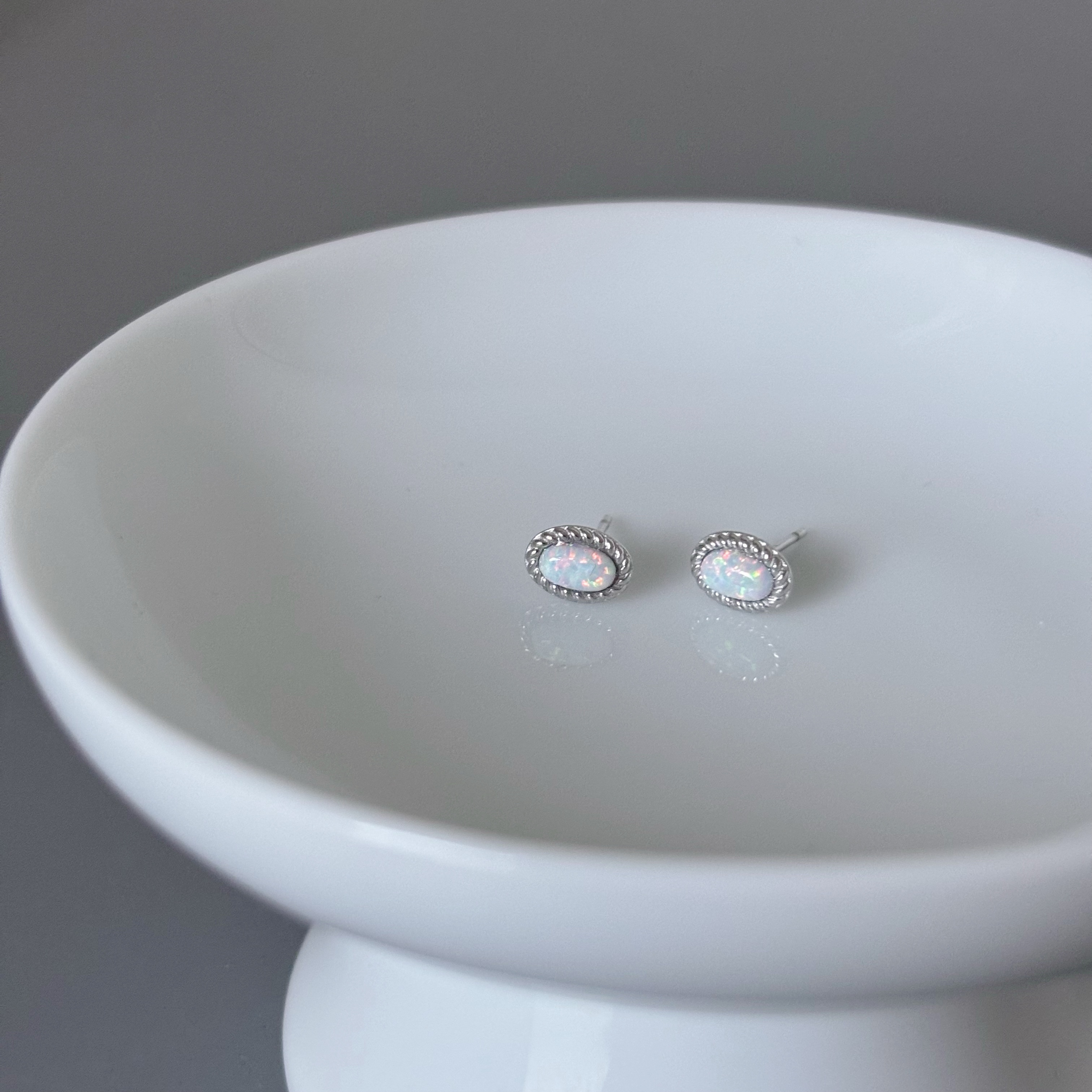 10K復古麻花橢圓歐泊耳環