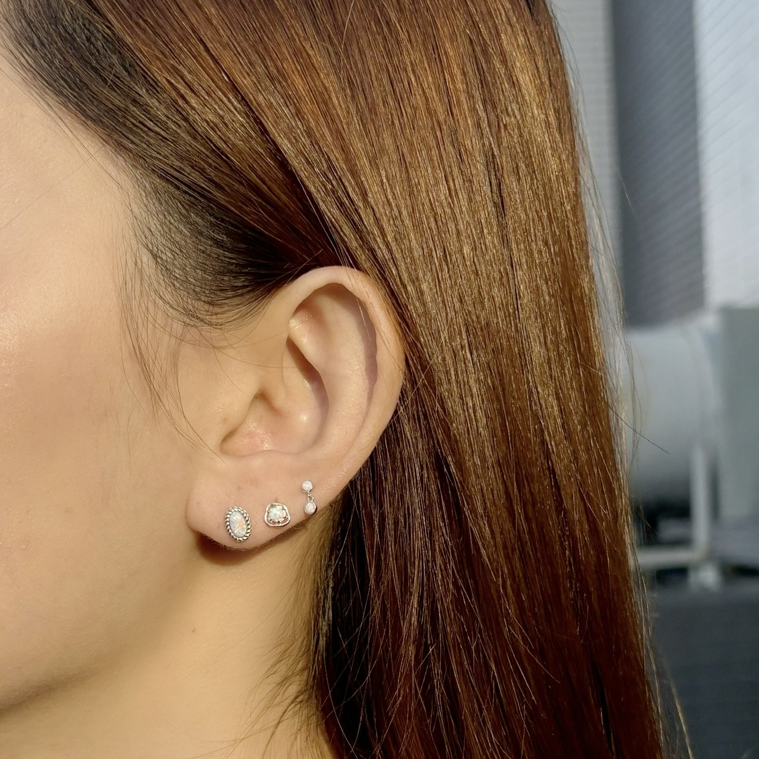 10K小圓晃晃歐泊耳環