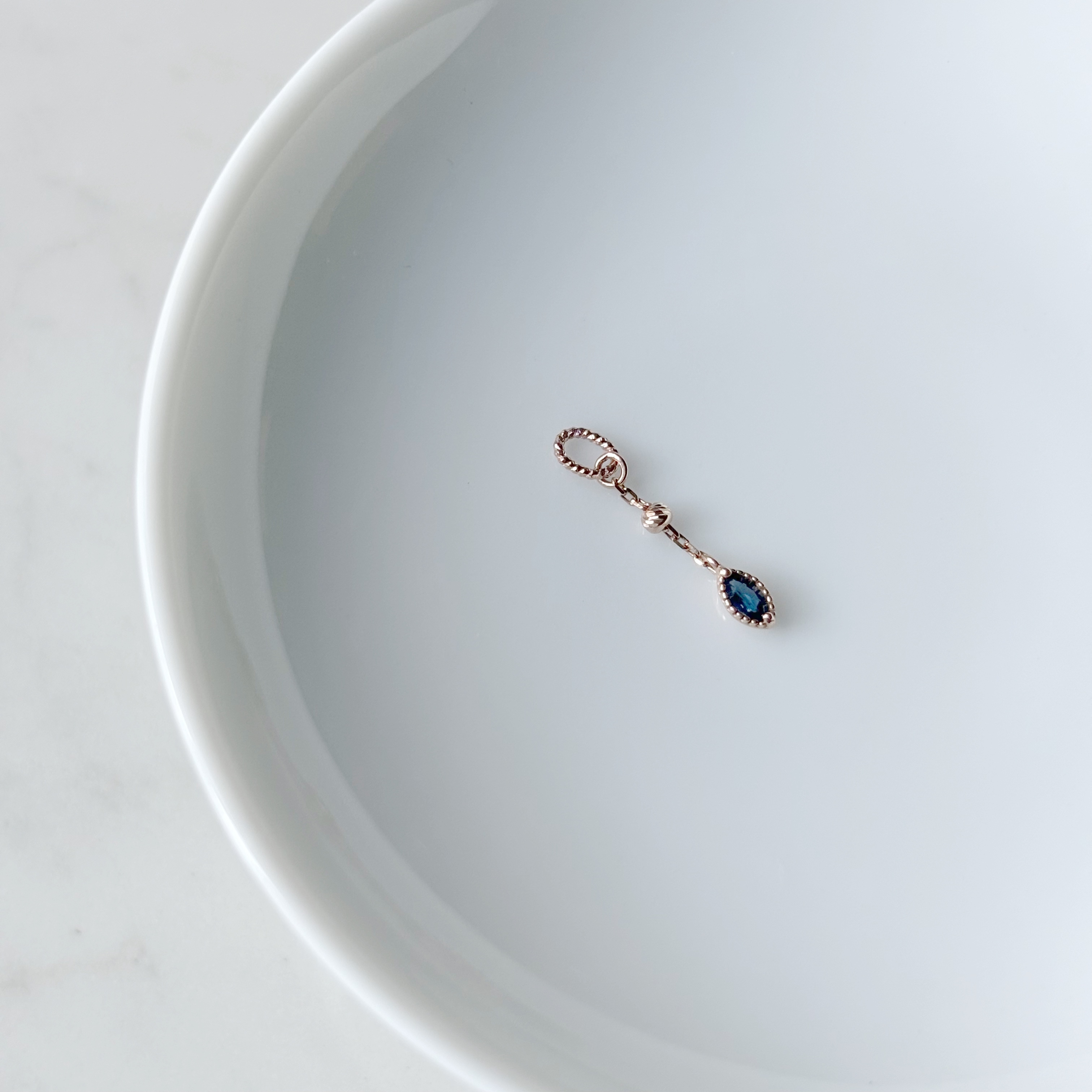 14K小金球眼形藍寶石耳墜