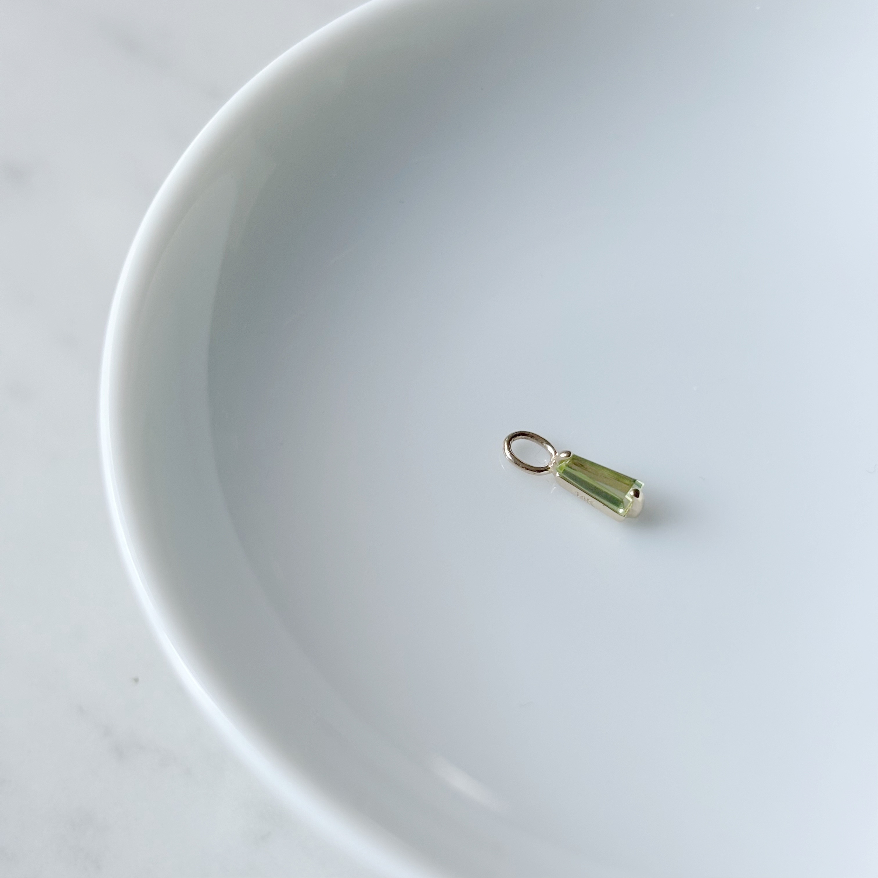 14K梯形切割橄欖石耳墜