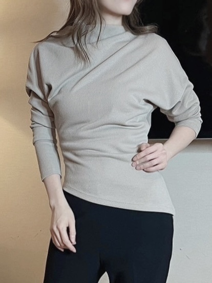 坑條斜襬長袖上衣