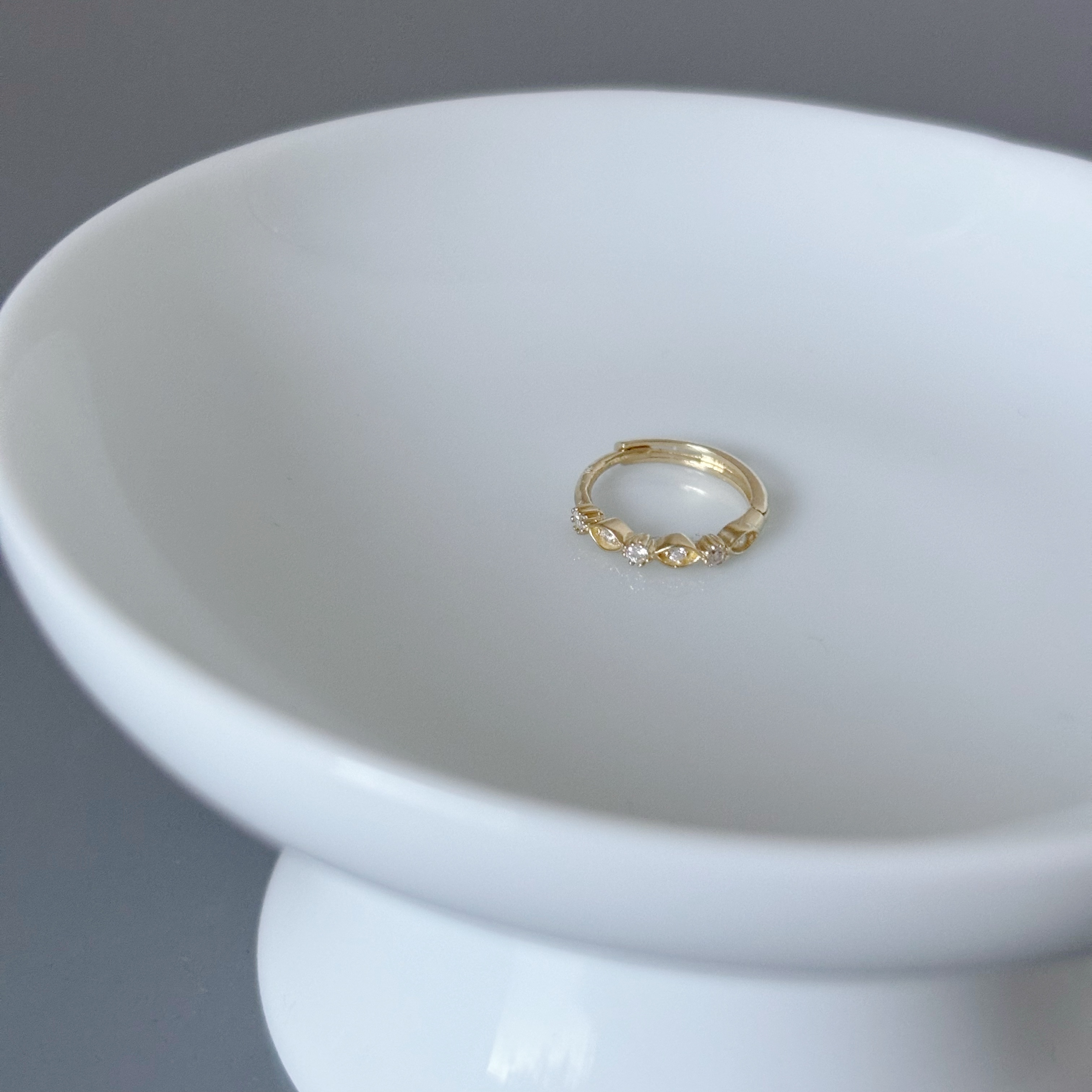 10K小花葉子鋯石耳圈