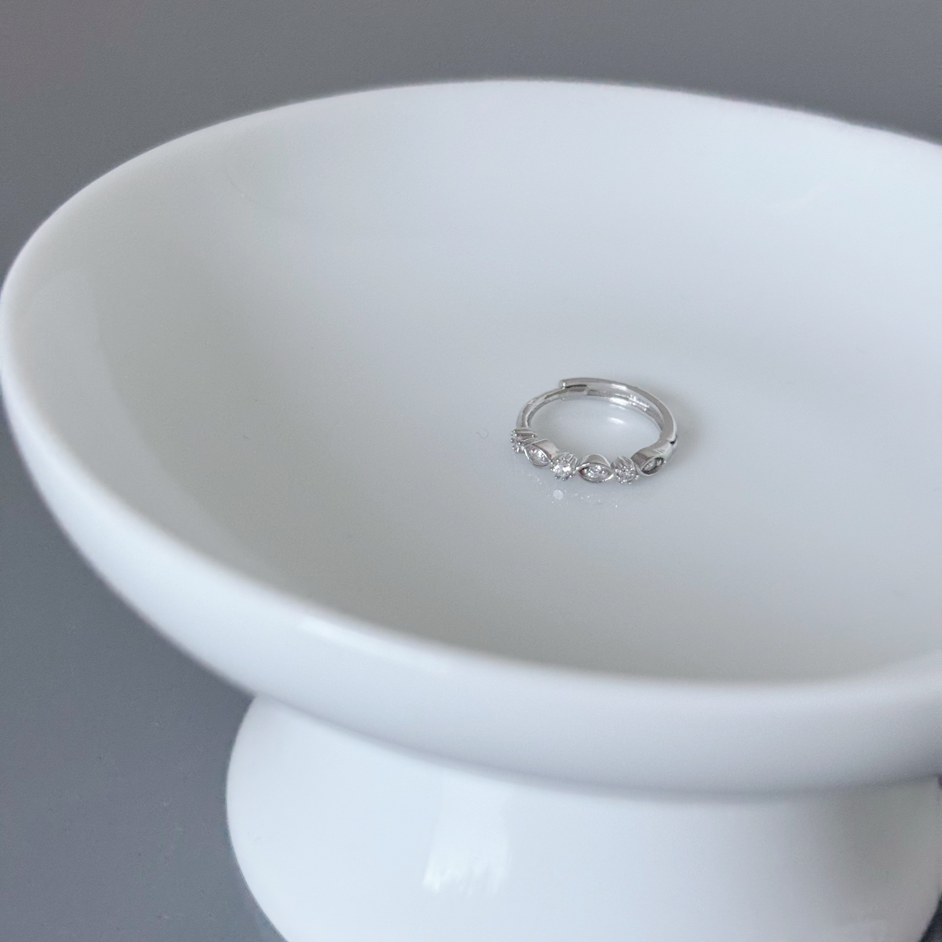 10K小花葉子鋯石耳圈