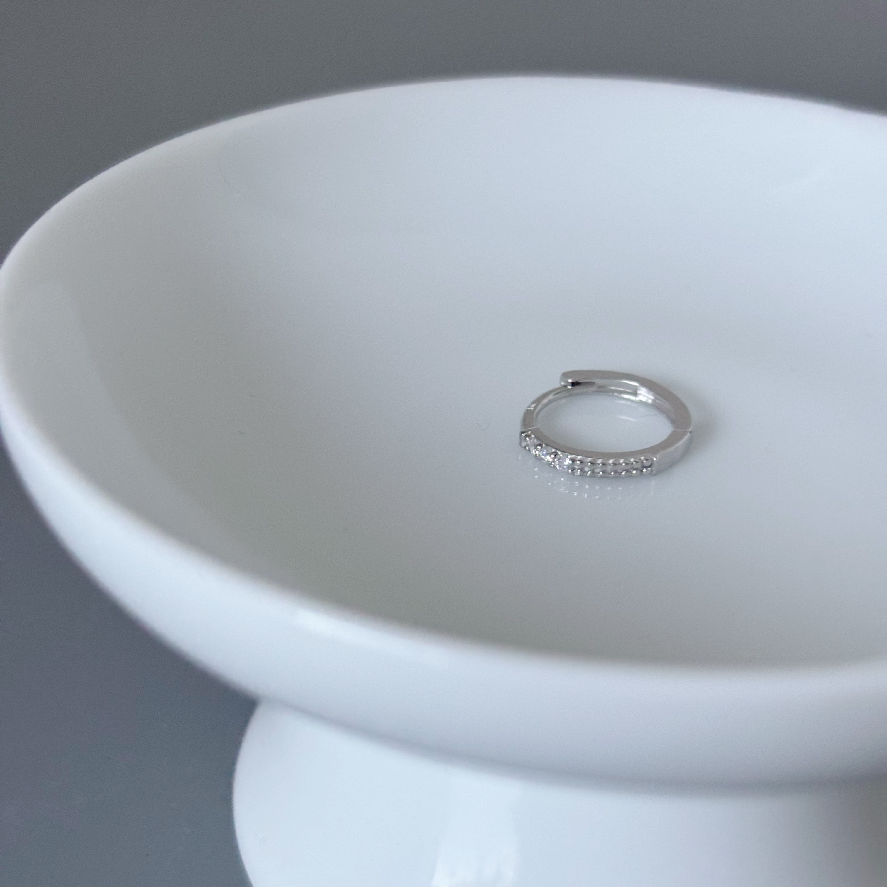 10K小排鑽雙滾邊耳圈