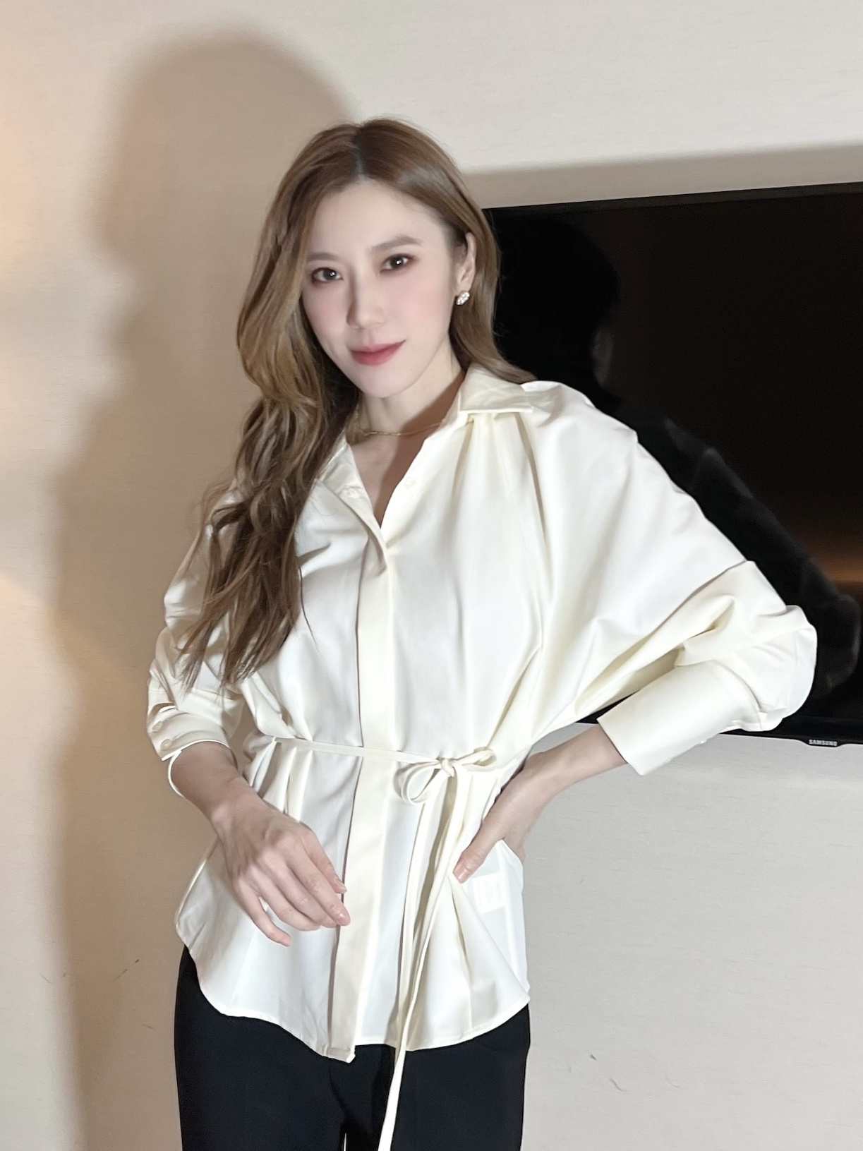 俐落收腰綁帶綁帶襯衫