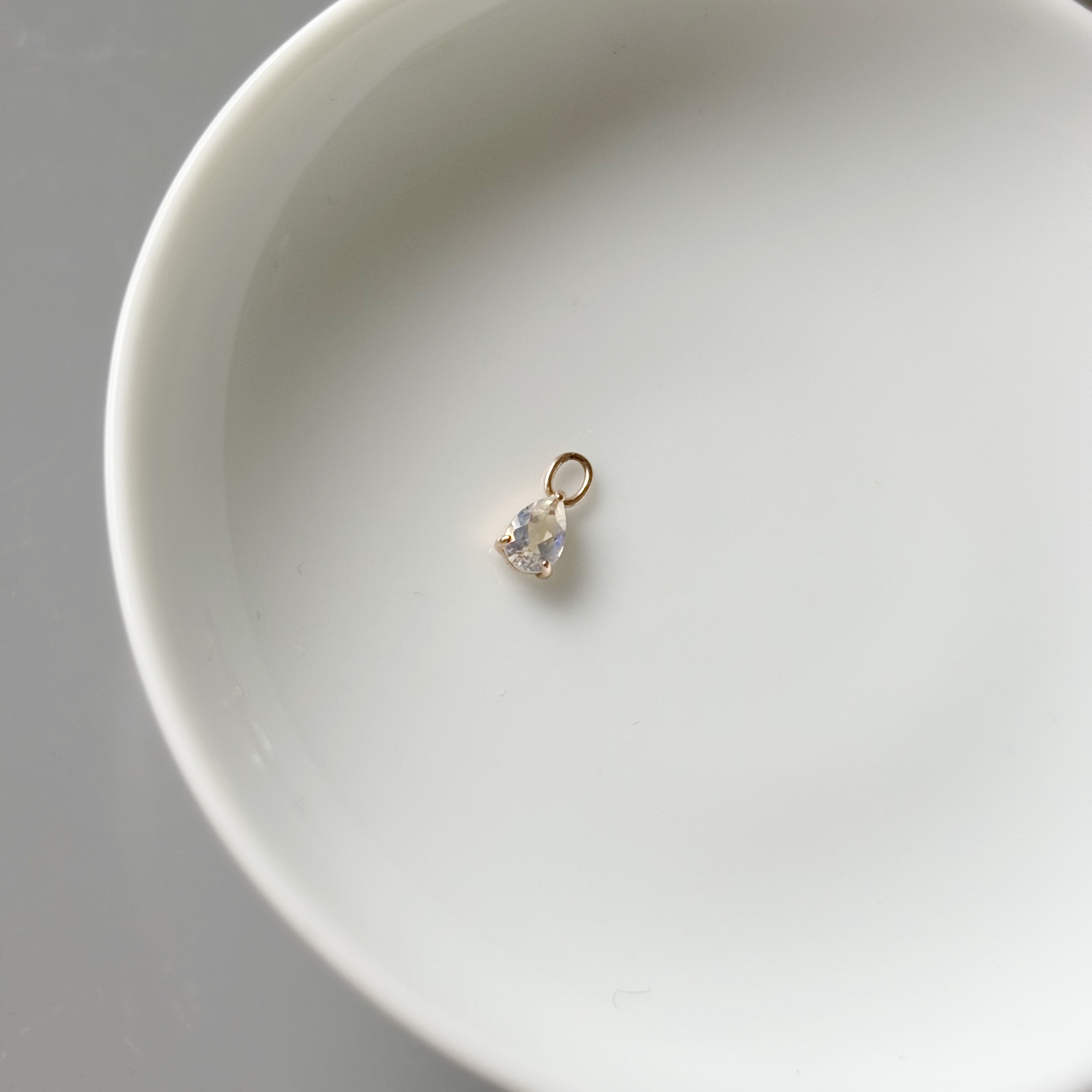 14K三爪水滴鑽面月光石耳墜