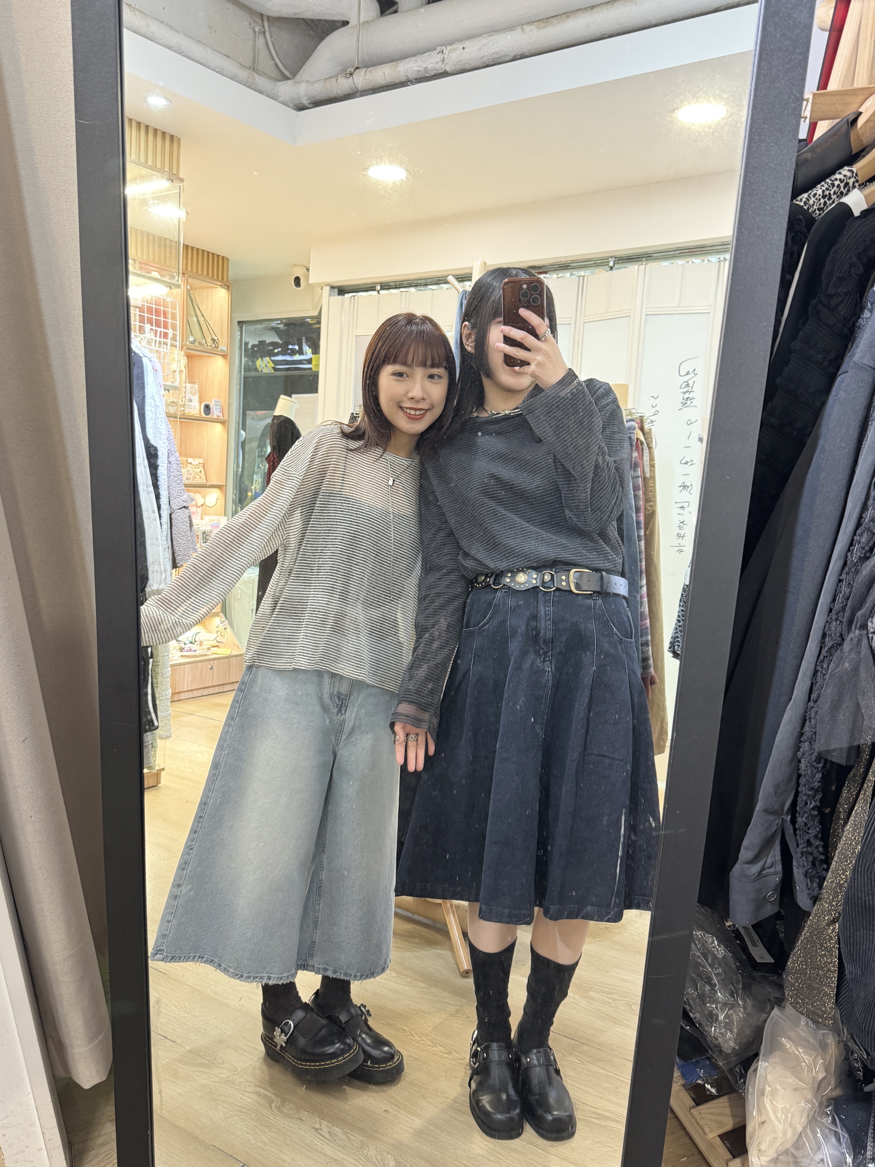 橫間透明寬鬆TOP