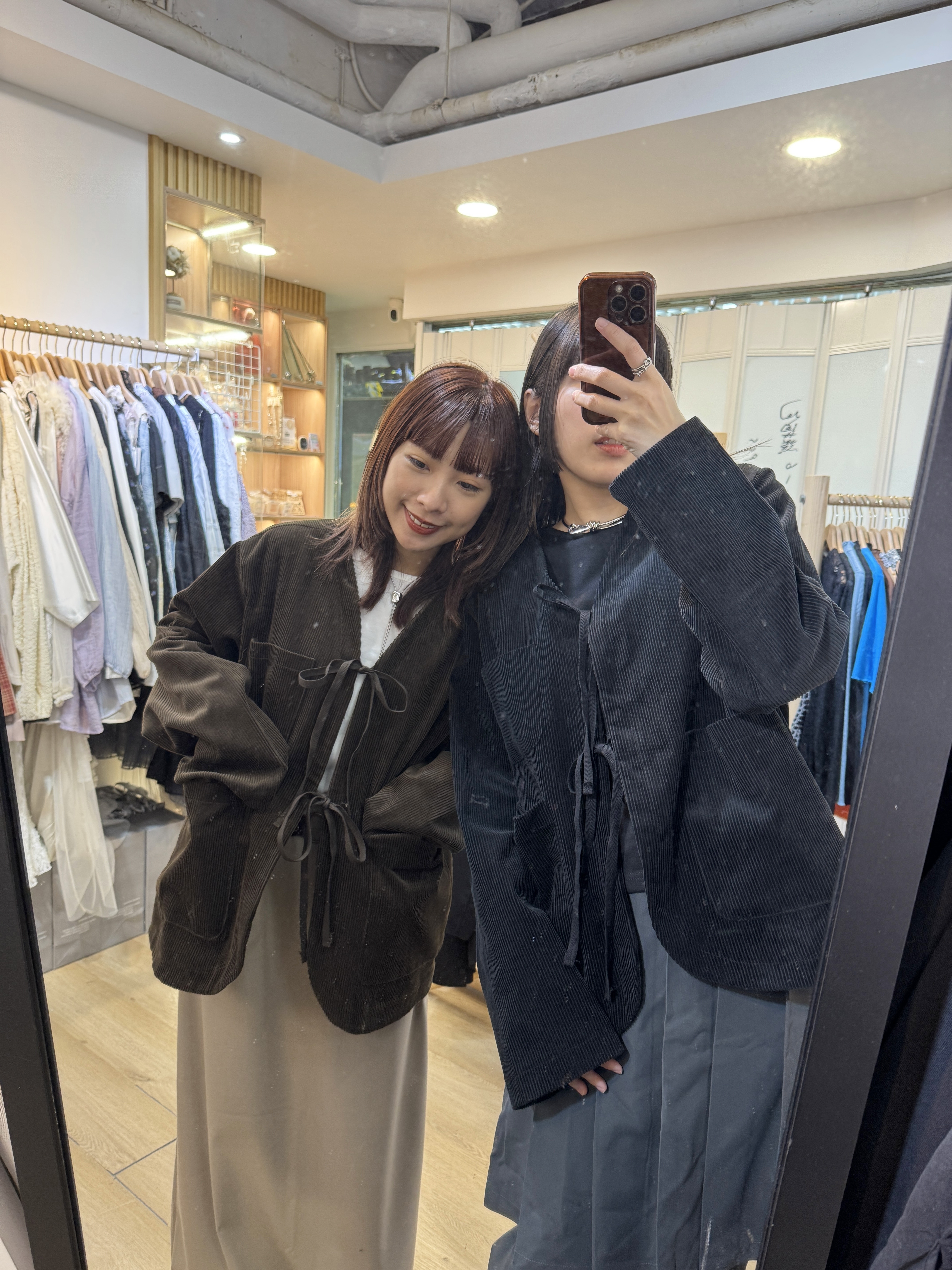 燈心絨配蝴蝶結外套