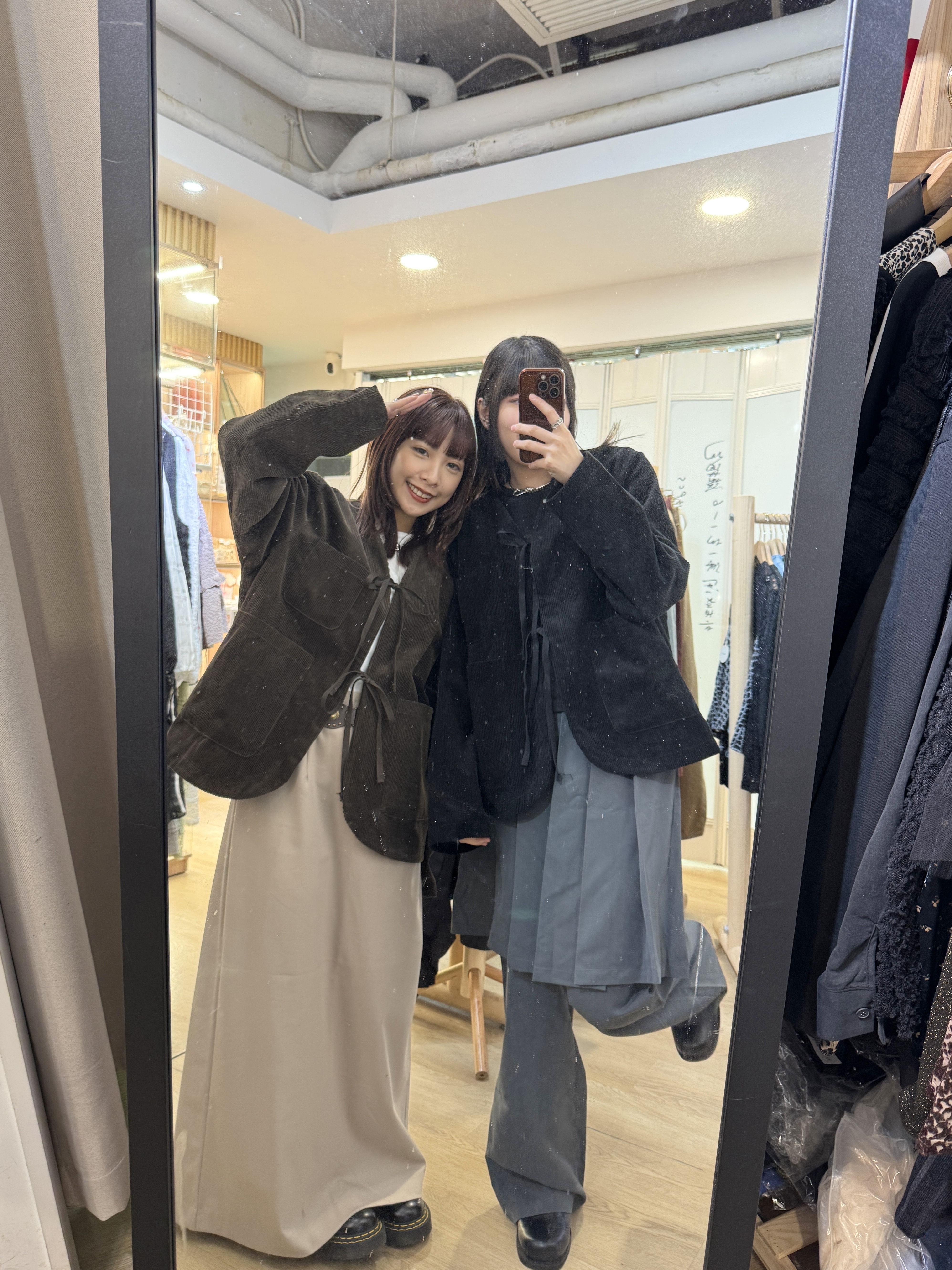 燈心絨配蝴蝶結外套