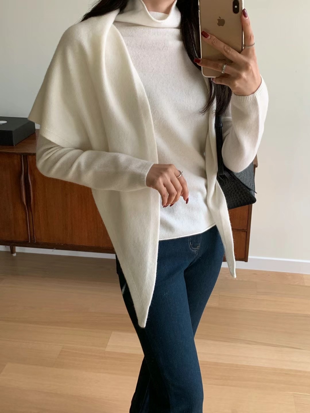 DE4 Wool turtle neck knitwear