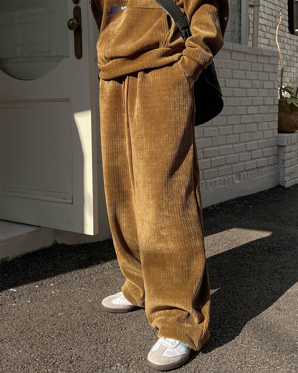 天鵝絨燈芯絨褲