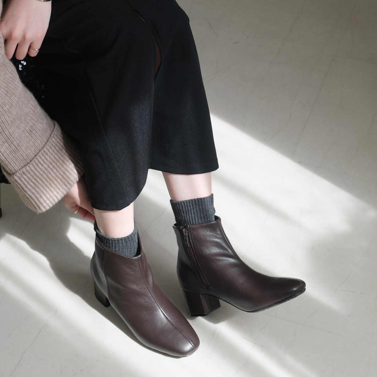 模特比例 方頭中車線短靴