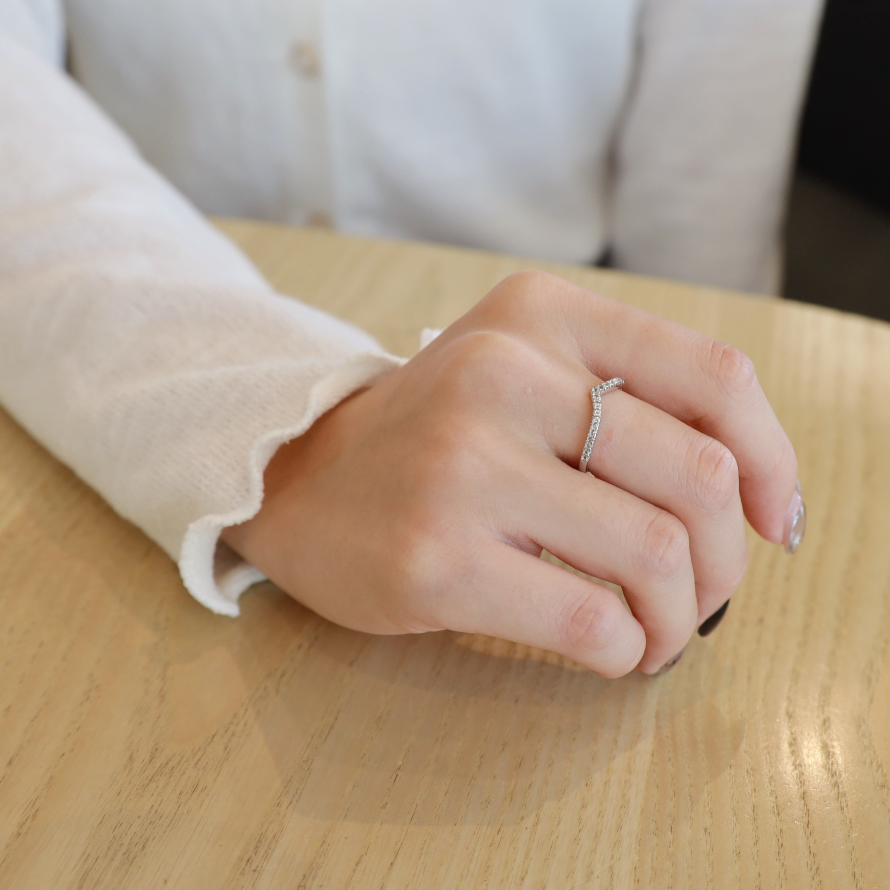 || R9-S-TZ-WG || LUMI型格V字閃石線戒